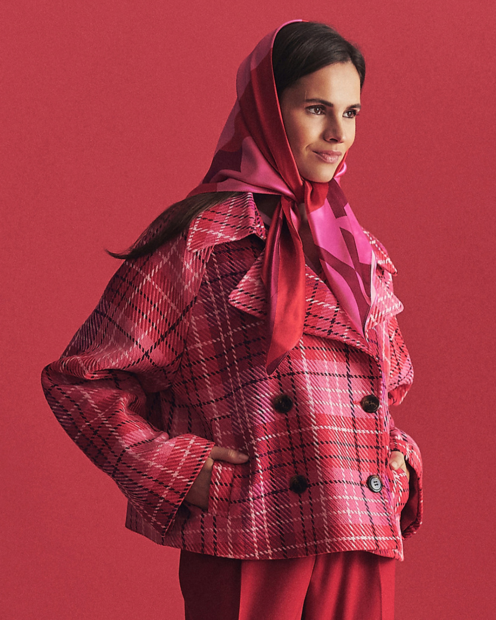 Kobieta w tweedowej kurtce