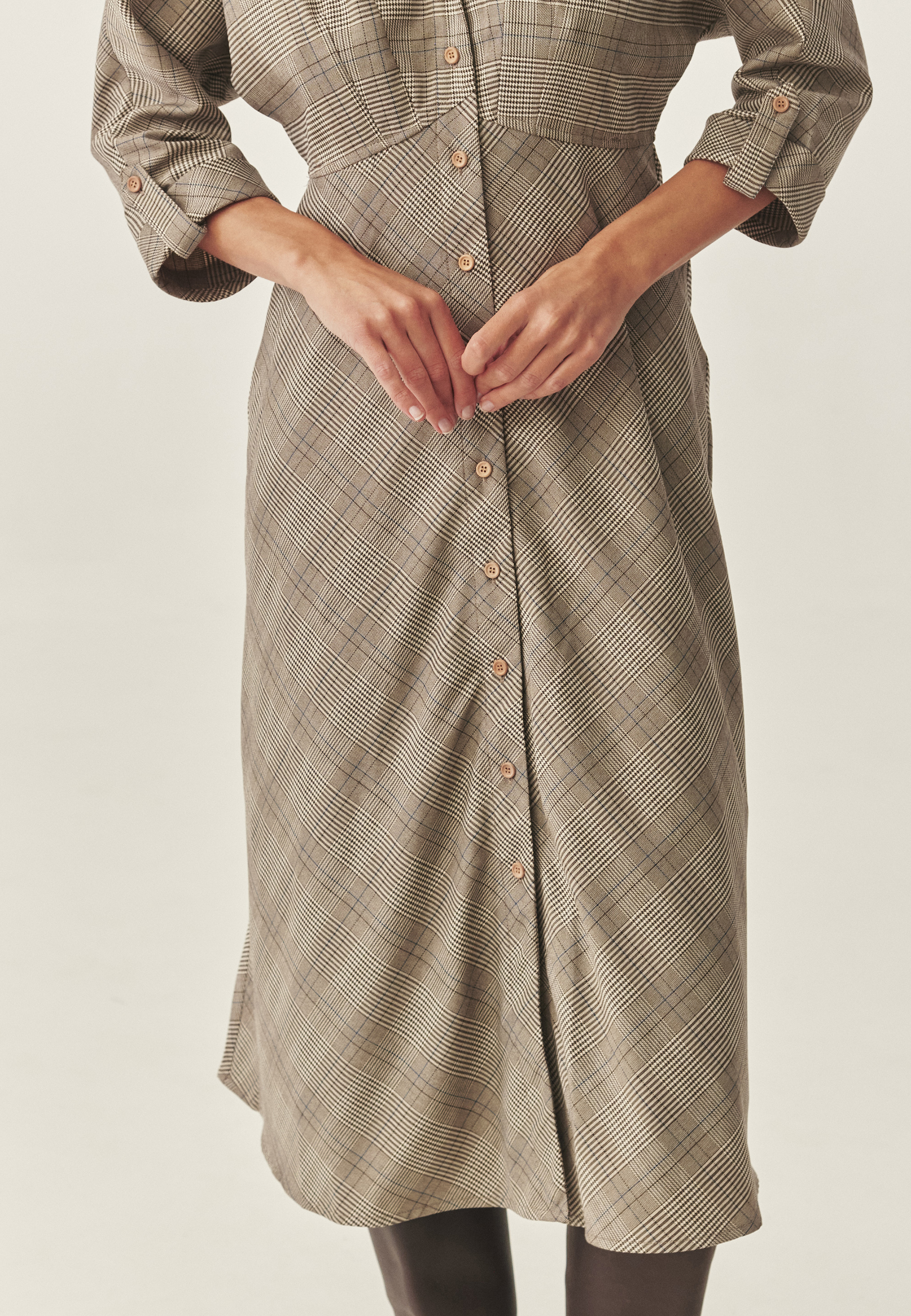 KARIRASTA MIDI OBLEKA IZ BLAGA - SAMOTALI 1 VEČBARVNA 2