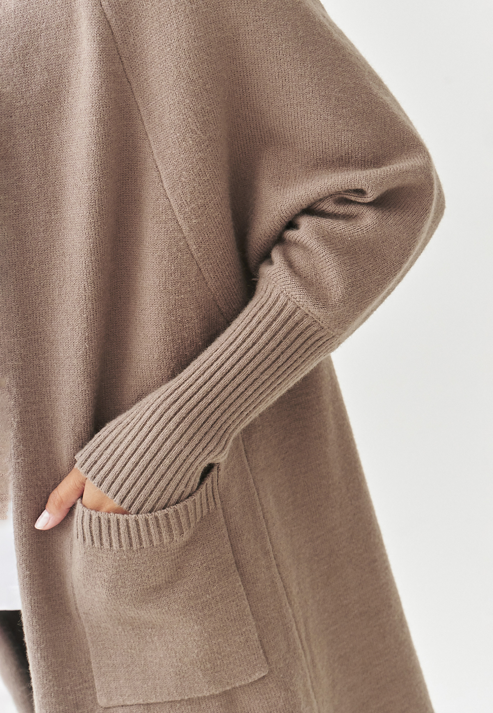 LADIES' LONG CARDIGAN WITH POCKETS - JAZIRO 1 LADIES' LONG CARDIGAN WITH POCKETS - JAZIRO 1 BEIGE 101053
