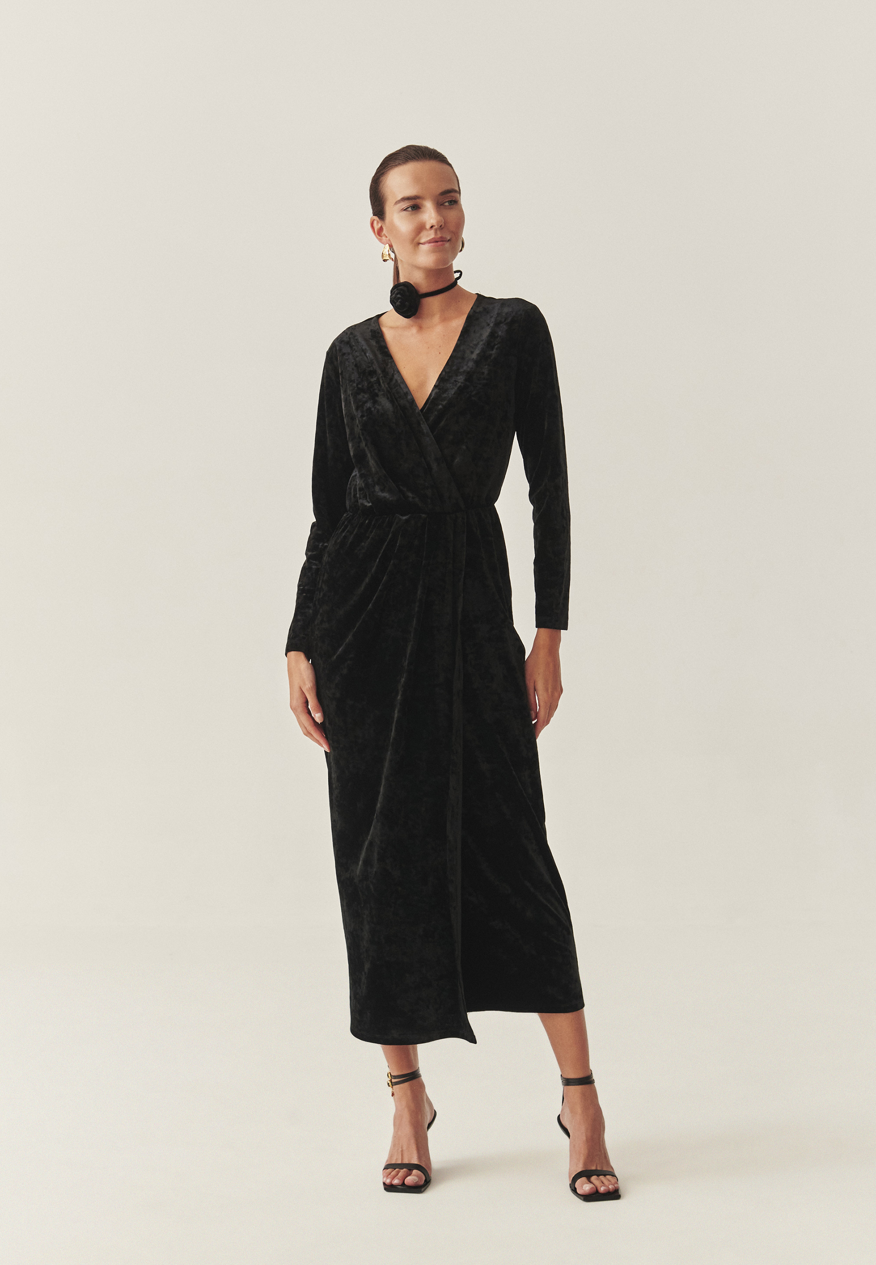 VELURO MAXI OBLEKA - VELUDO 1 ČRNA 2