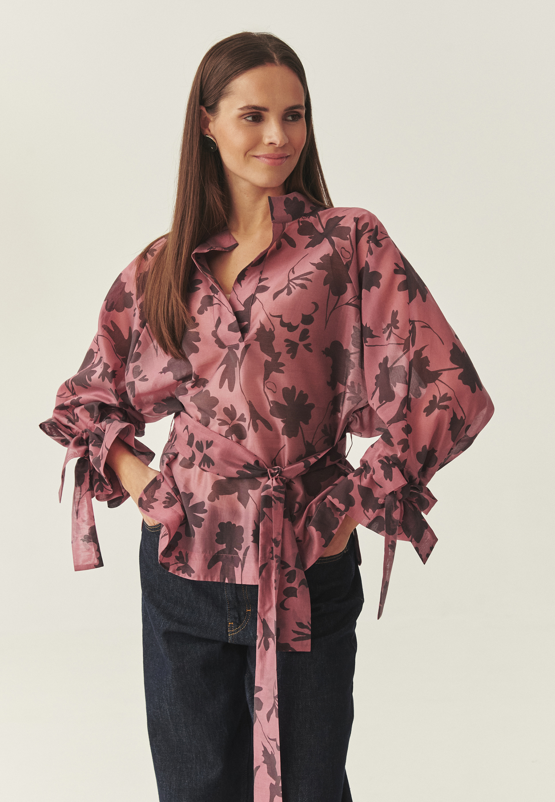 HRADECÍ KOSTKOVANÁ BLŮZA S PÁSEK - TILTA