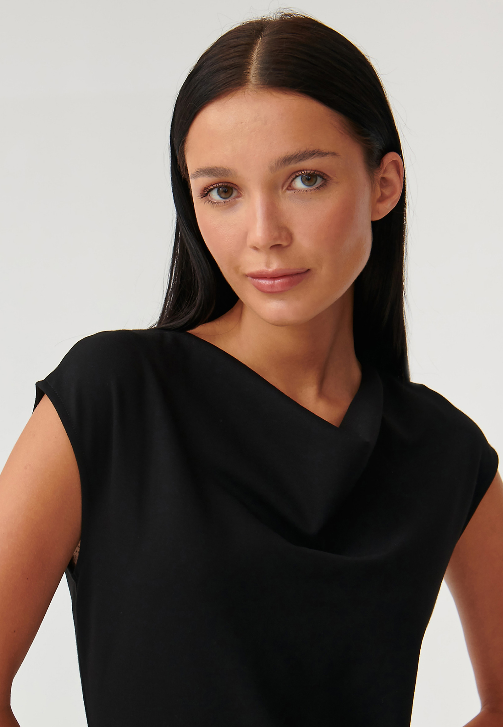 ELEGANCKA SUKIENKA DZIANINOWA SOFIA ELEGANCKA SUKIENKA DZIANINOWA SOFIA CZARNY 90047