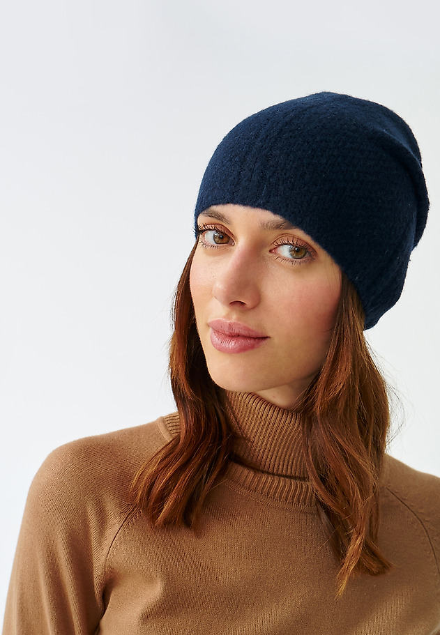 LADIES’ KNITTED BEANIE MOKA LADIES’ KNITTED BEANIE MOKA GRANATOWY 1