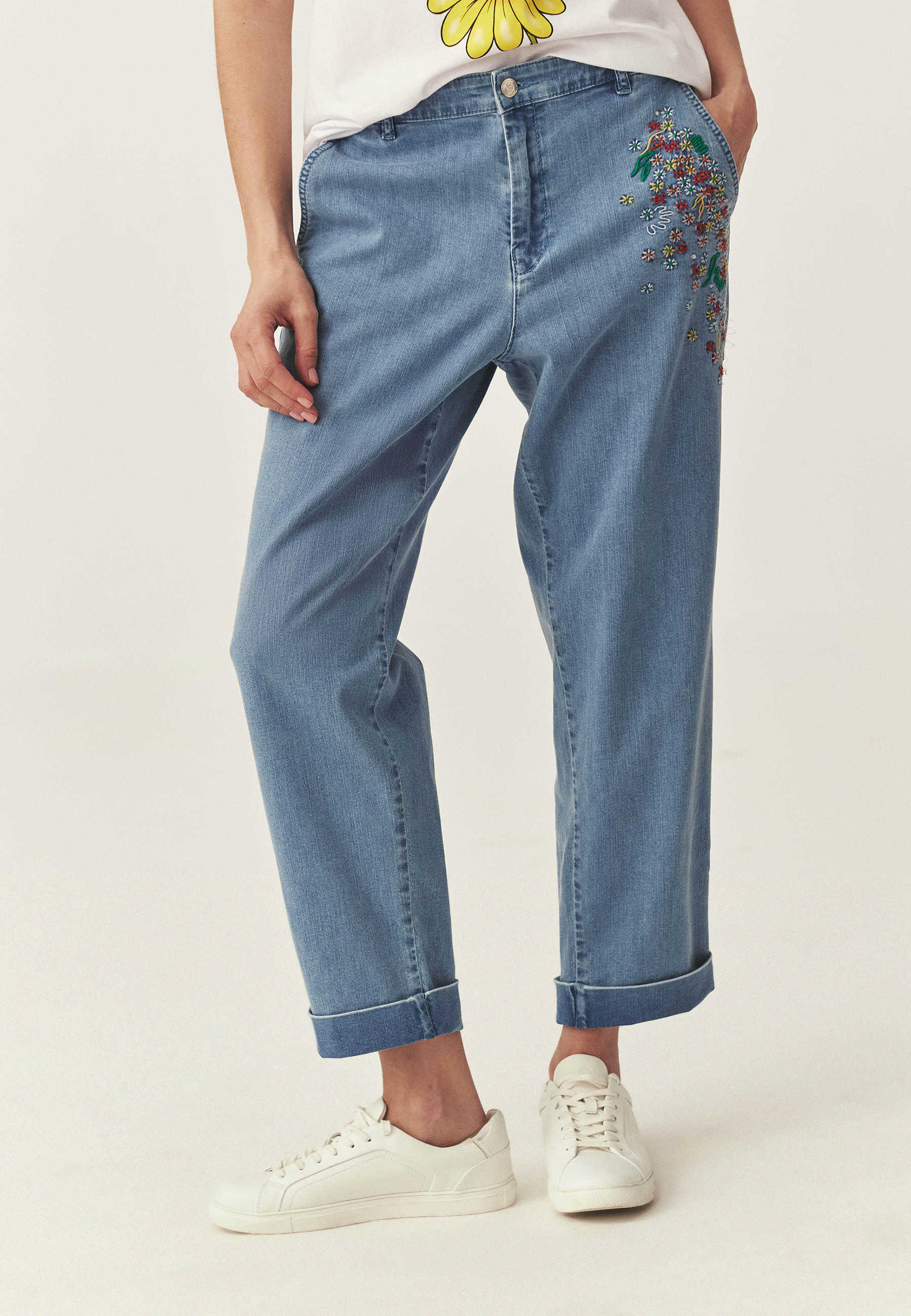 DENIMOWE SPODNIE Z MANKIETEM - SEREMIO