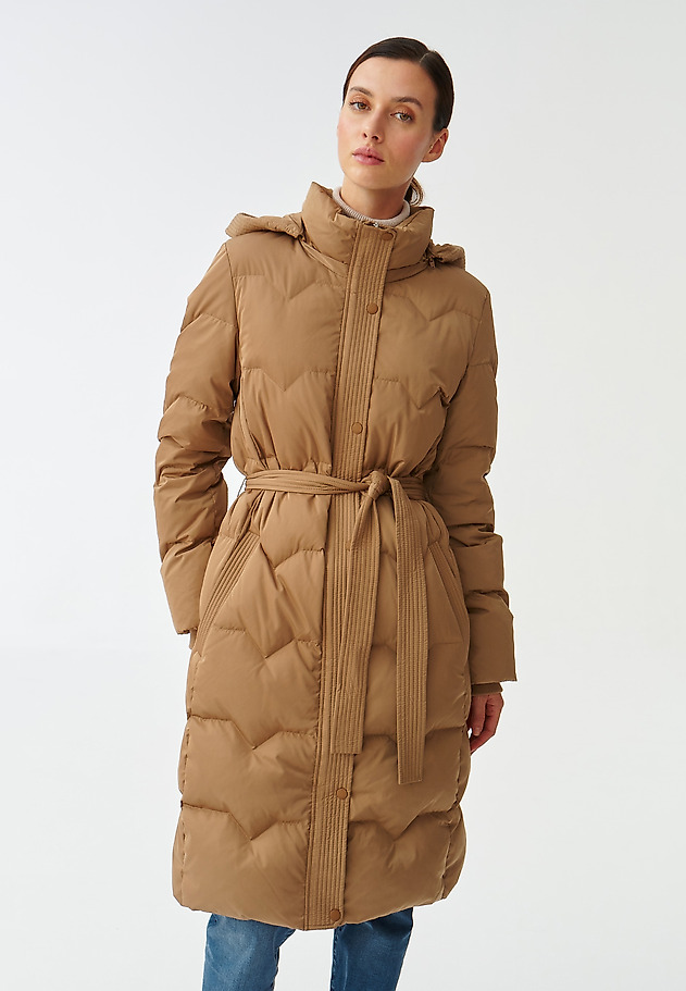 LADIES’ DOWN COAT WITH DETACHABLE HOOD GORTO LADIES’ DOWN COAT WITH DETACHABLE HOOD GORTO BEŻOWY 1