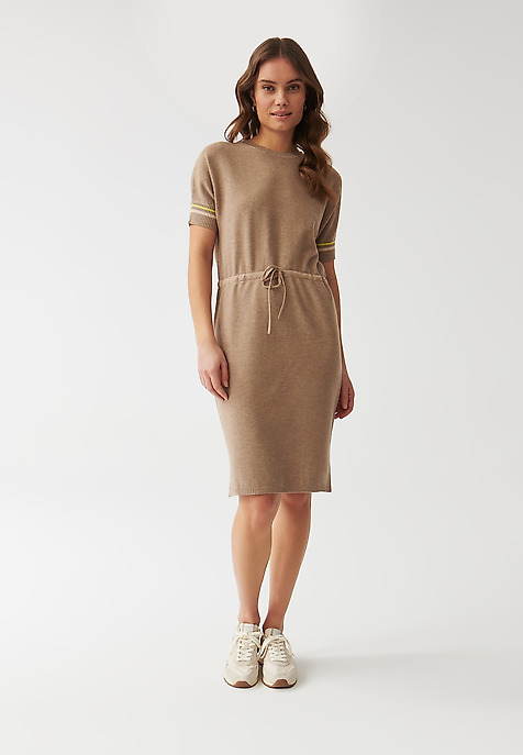 SUKIENKA DZIANINOWA Z OZDOBNYM ŚCIĄGACZEM NA MANKIECIE - PAM BEŻOWY 2