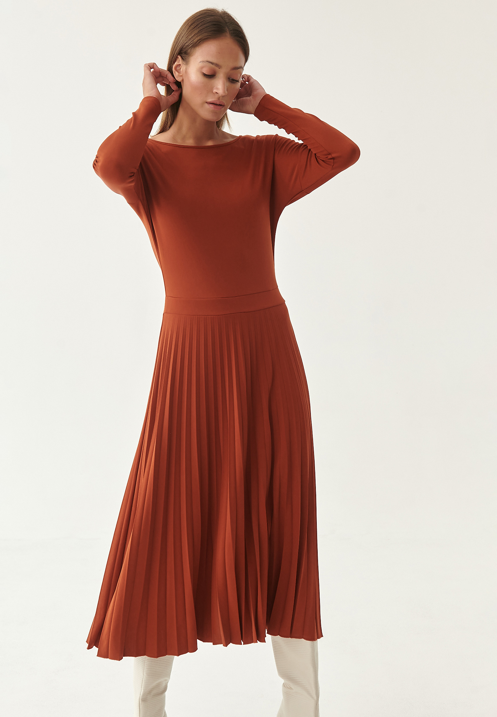 DZIANINOWA SUKIENKA DAMSKA MIDI OKSI DZIANINOWA SUKIENKA DAMSKA MIDI OKSI POMARAŃCZOWY 82262