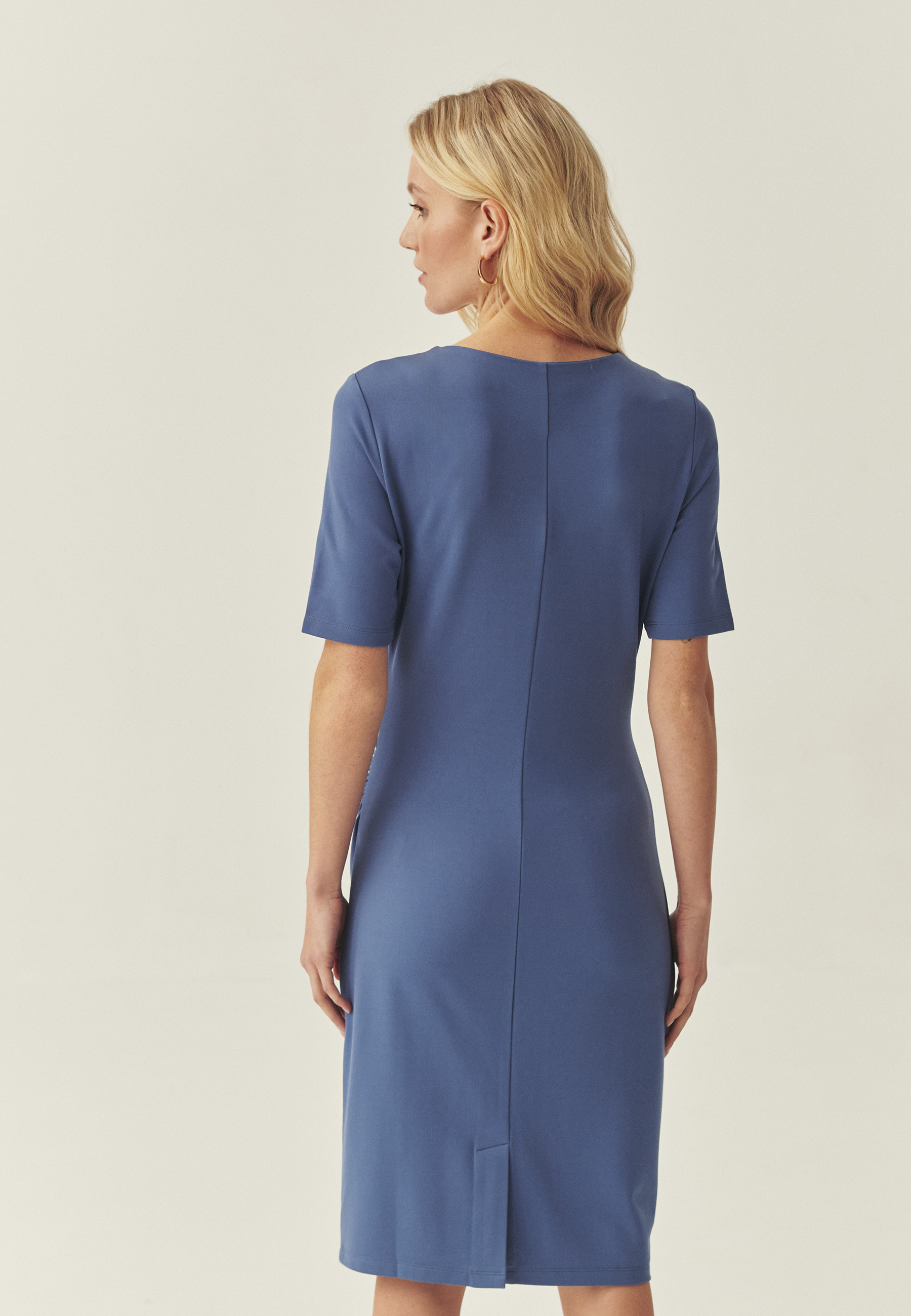 DZIANINOWA SUKIENKA Z MARSZCZENIAMI - ONIKA Z