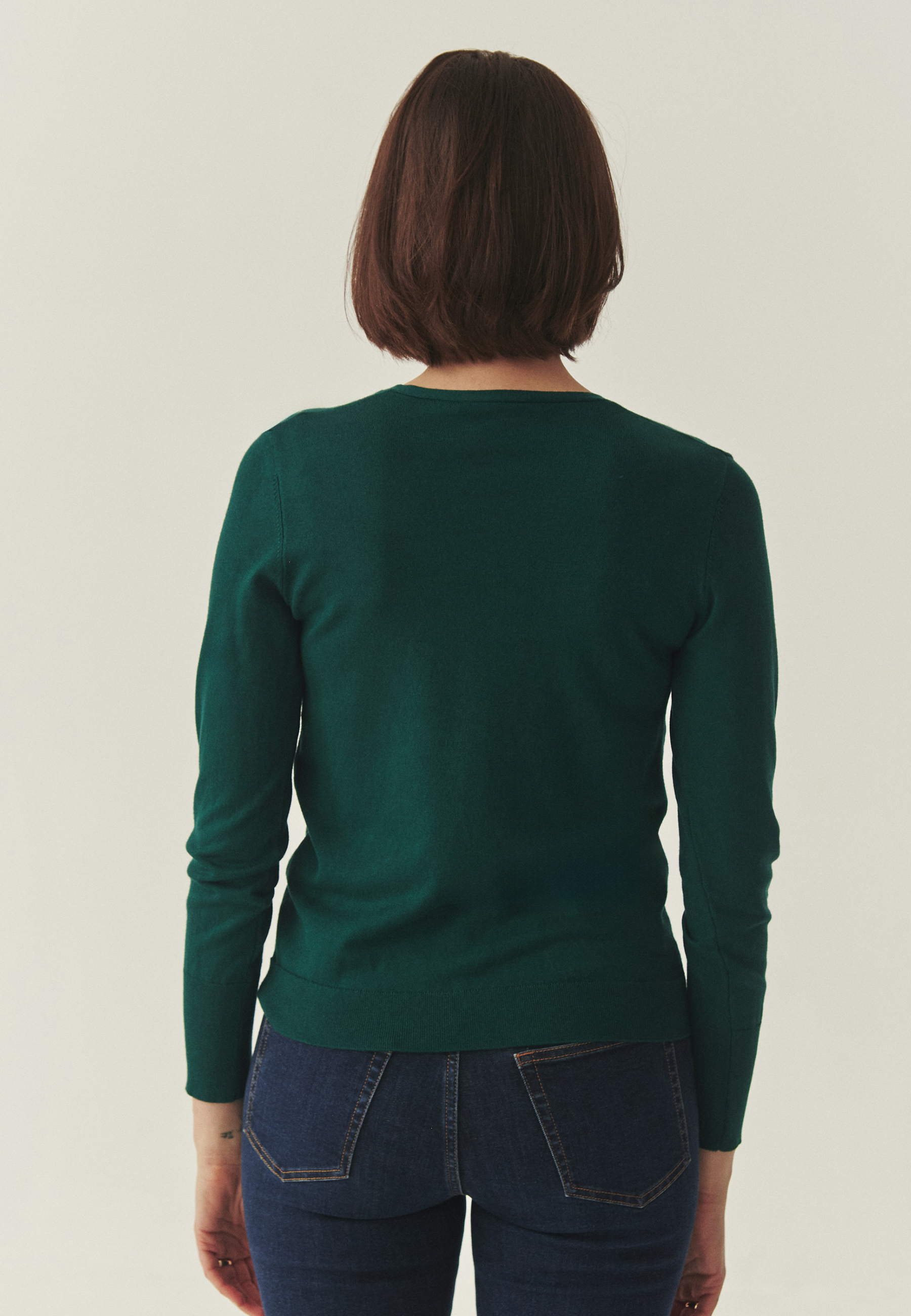 KLASYCZNY SWETER Z WISKOZĄ LENZING™ ECOVERO™ - NICOLLA ZIELONY 2