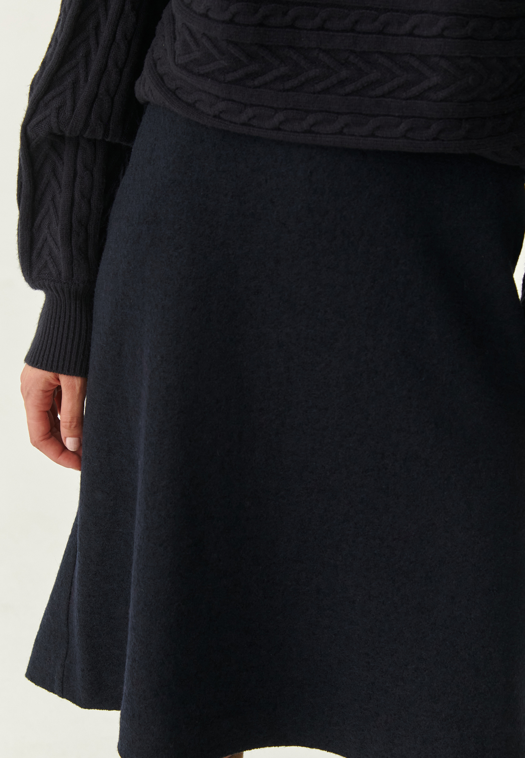 ROZKLOSZOWANA SPÓDNICA Z WEŁNĄ BONI GRANATOWY 2