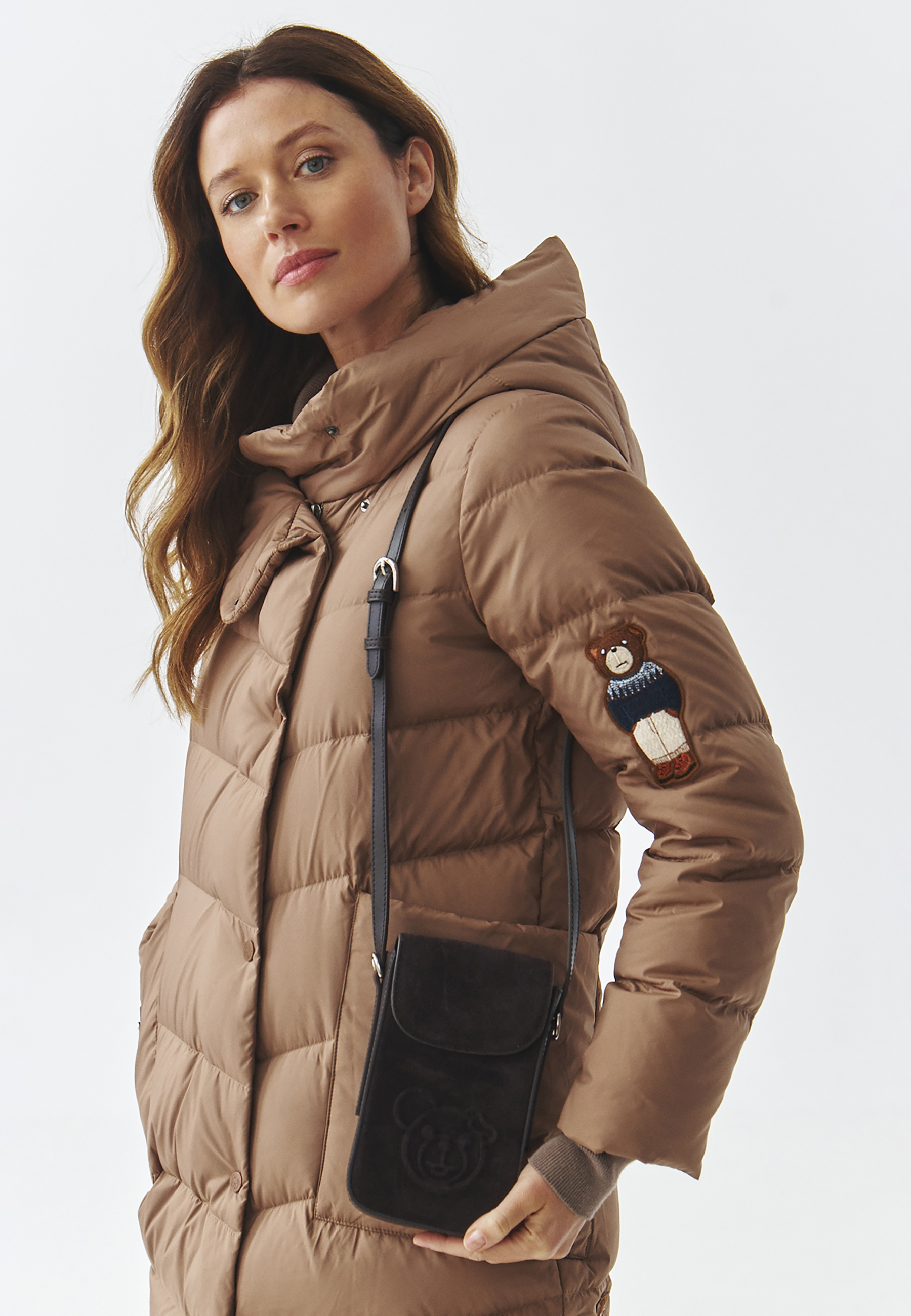 SKÓRZANA TOREBKA Z MOTYWEM MISIA USZATKA — BEGI BRĄZOWY 2