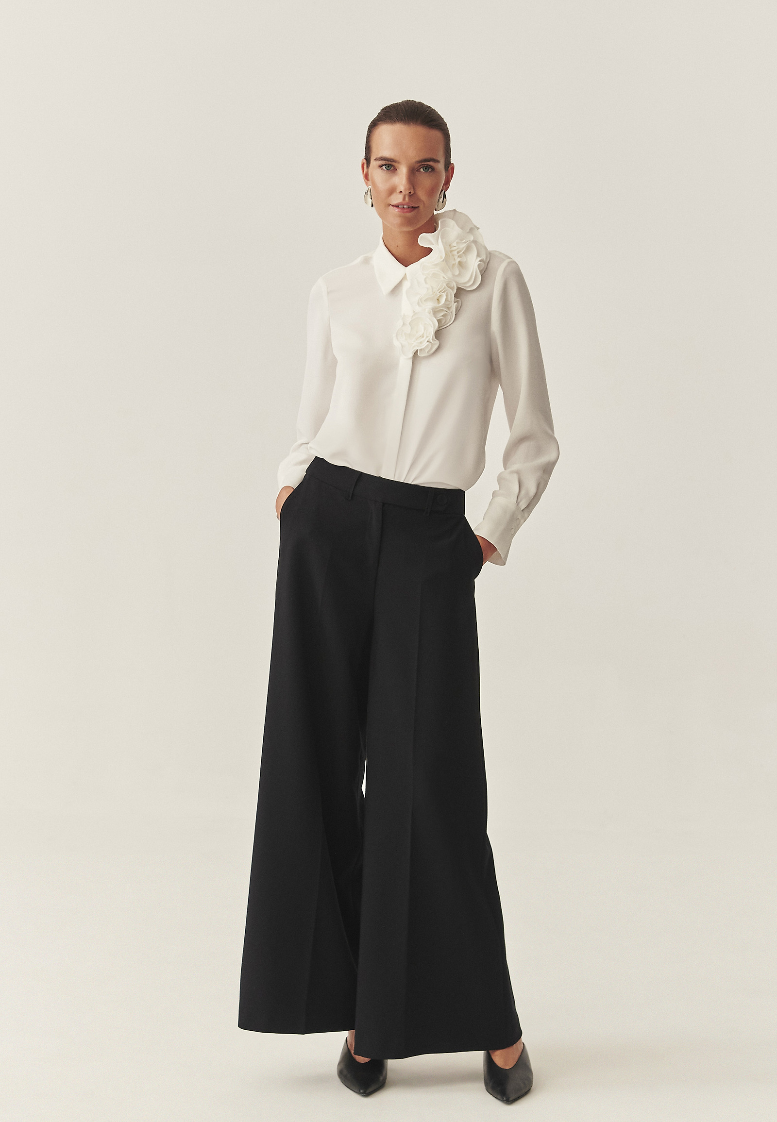 WOVEN SHIRT WITH FLORAL DETAILS - CRISTAL WOVEN SHIRT WITH FLORAL DETAILS - CRISTAL ECRU 118303