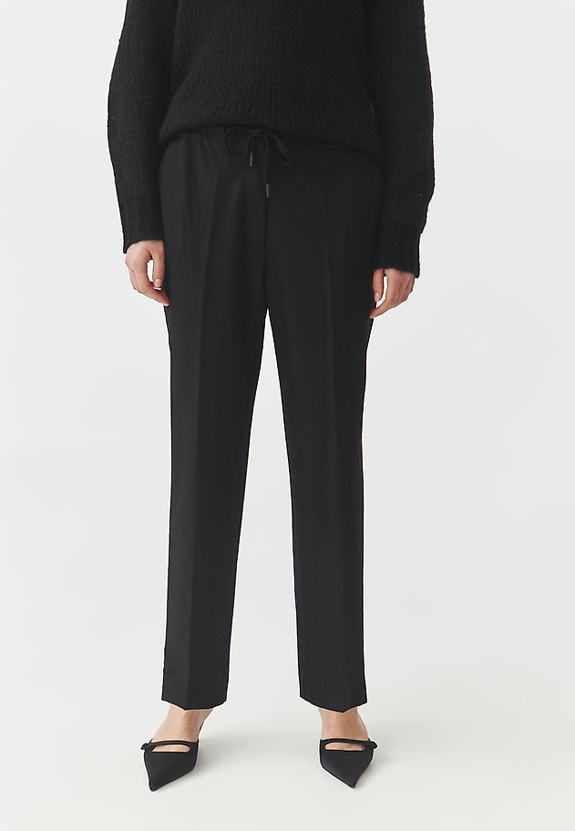 PANTALONII DIN VISCOZĂ, CU CRAC LARG — SIKO 1 PANTALONII DIN VISCOZĂ, CU CRAC LARG — SIKO 1 NEGRU 2