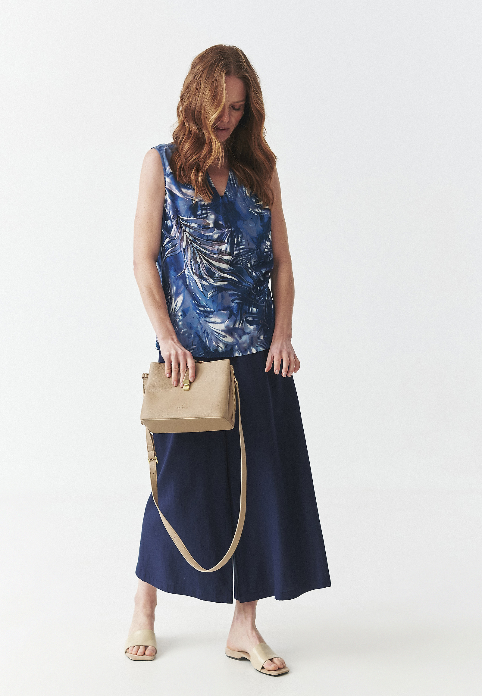 BLUZA IZ VIZKOZE S PATRONOM - LEA BLUZA IZ VIZKOZE S PATRONOM - LEA VEČBARVNA 109398