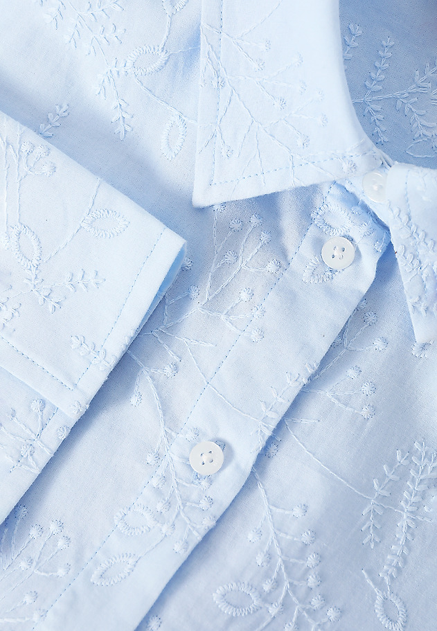 LADIES' WOVEN SHIRT WITH FLORAL EMBROIDERY — INES LADIES' WOVEN SHIRT WITH FLORAL EMBROIDERY — INES NIEBIESKI 8