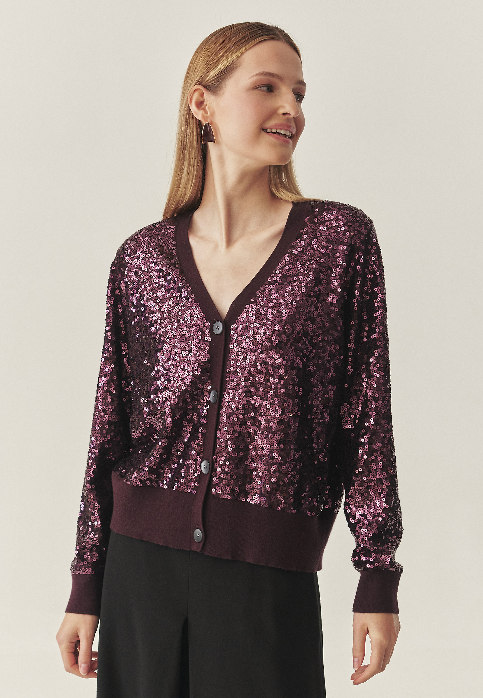 SEQUINED CARDIGAN WITH V-NECK -GLOSS SEQUINED CARDIGAN WITH V-NECK -GLOSS RED 118838