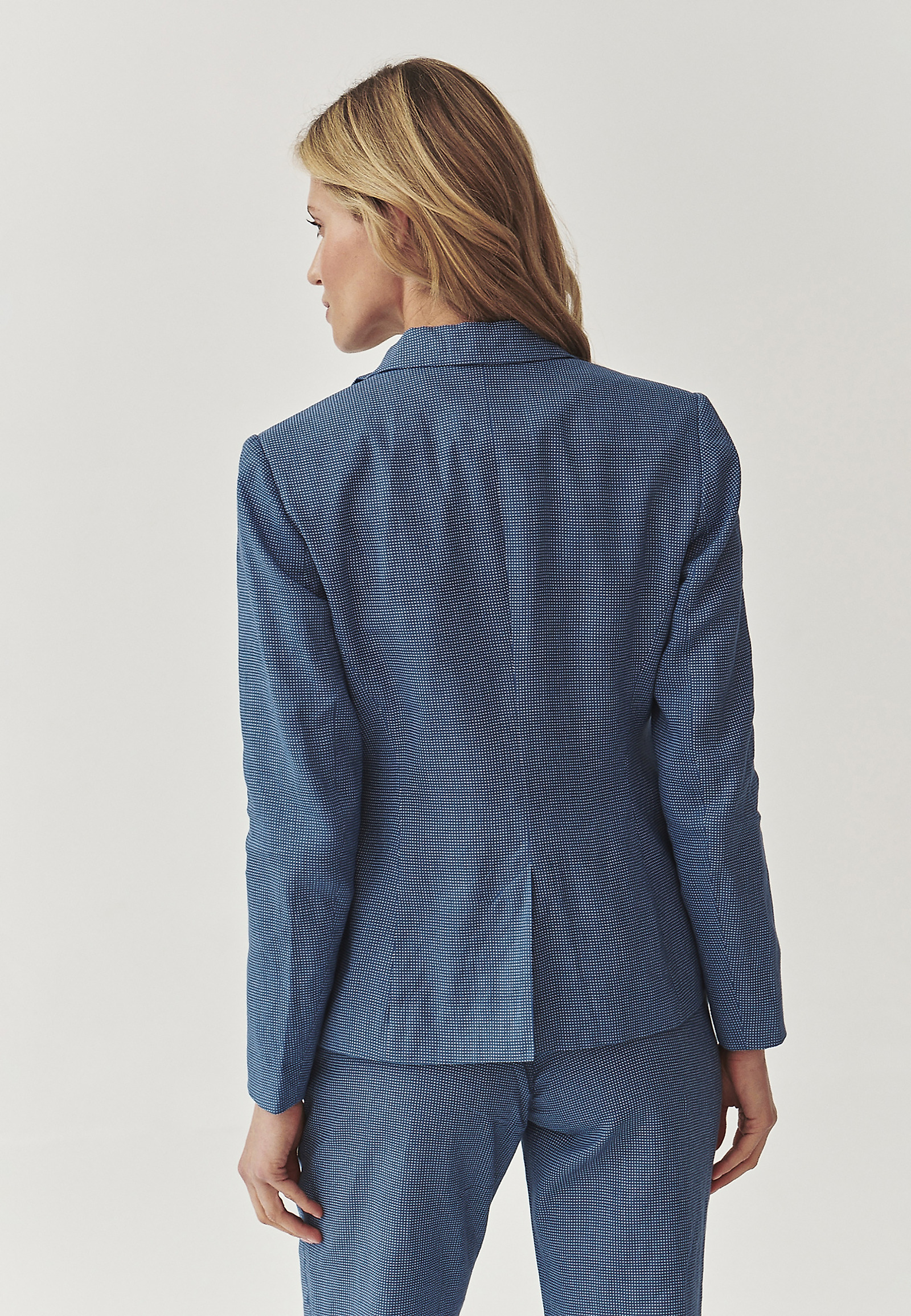 ELEGANTEN LANEN ŽENSKI BLAZER Z BOMBAŽNO PODLOGO - KAREMA 4 ELEGANTEN LANEN ŽENSKI BLAZER Z BOMBAŽNO PODLOGO - KAREMA 4 MODRA 97473