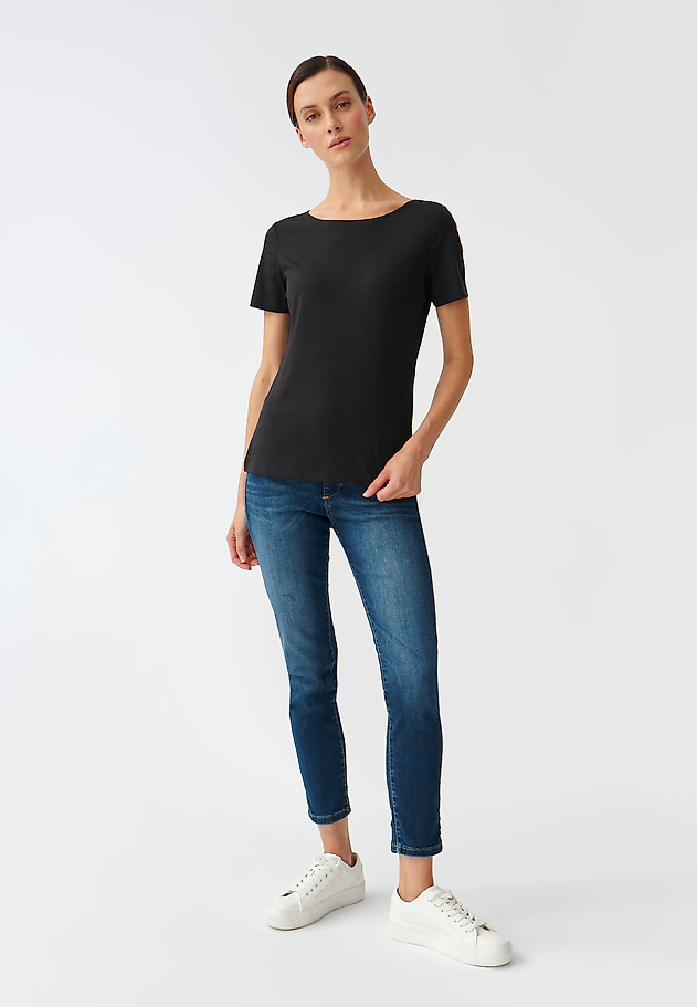 CLASSIC SHORT-SLEEVED LADIES’ BLOUSE MIKAJA CLASSIC SHORT-SLEEVED LADIES’ BLOUSE MIKAJA CZARNY 2