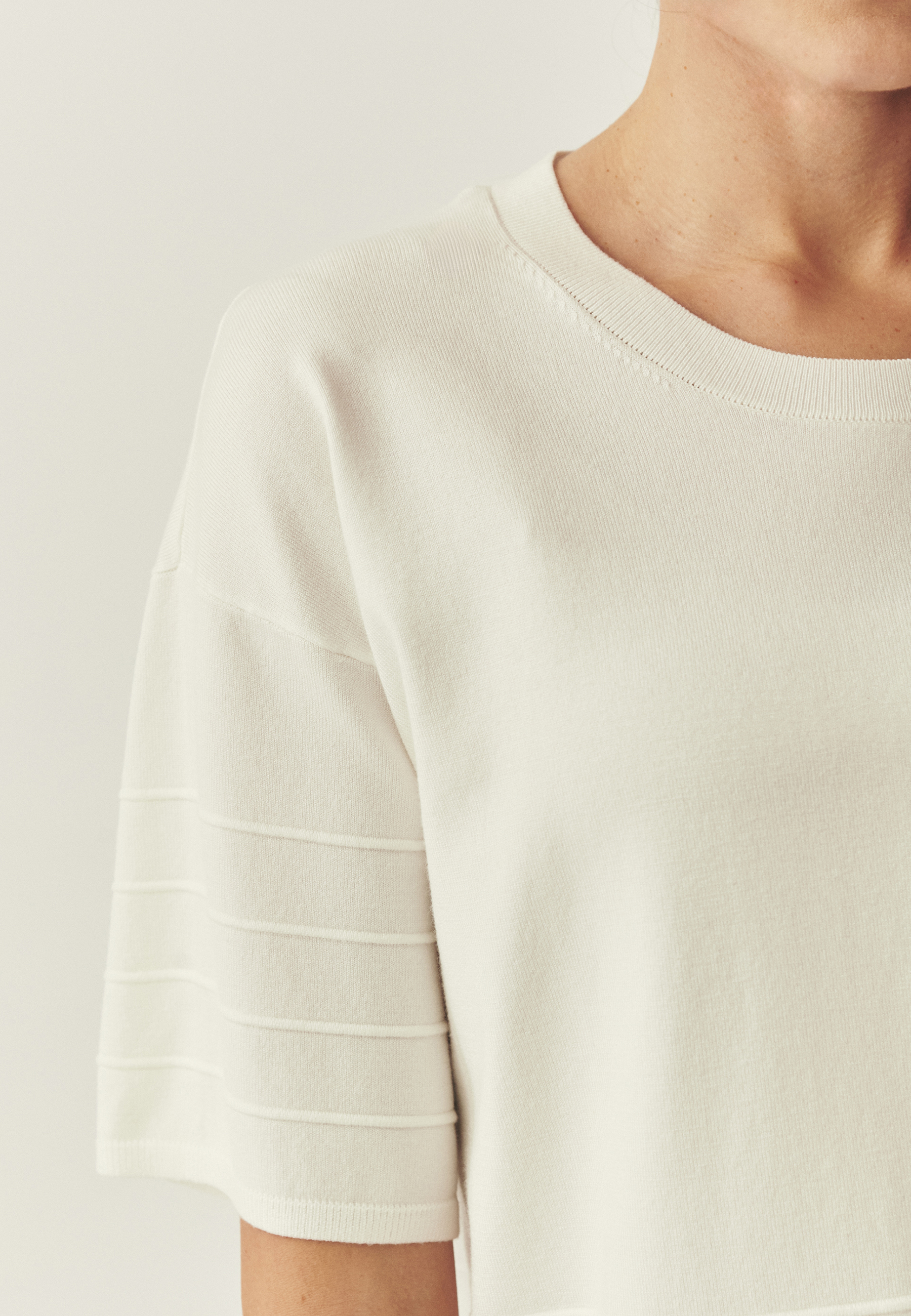 SVETROVÁ BLÚZKA S VISKÓZOU LENZING™ ECOVERO™ – PATRA BIELA 2