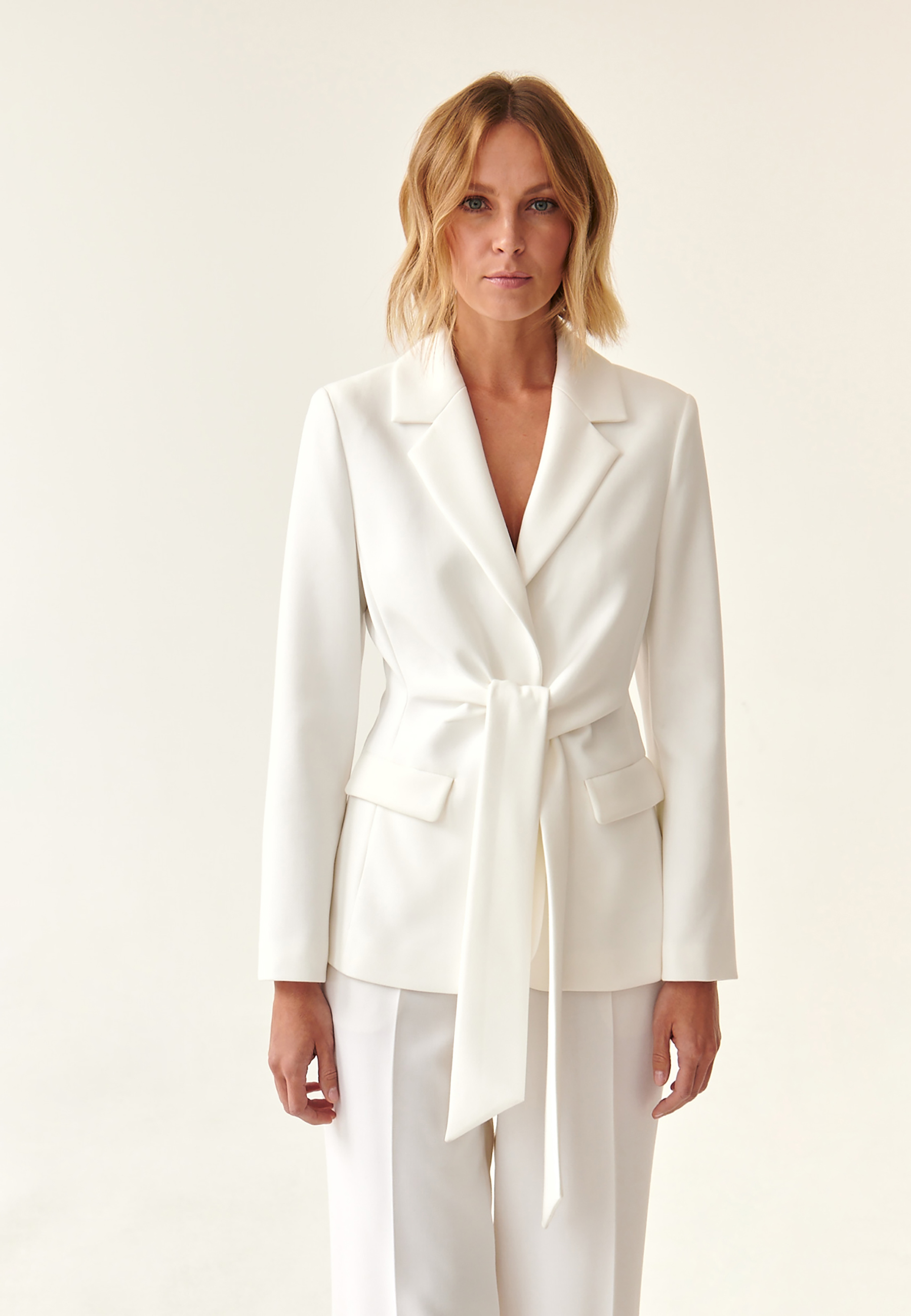 DÁMSKÉ SAKO S OZDOBNÝM VÁZANÍM KOALO ECRU 2