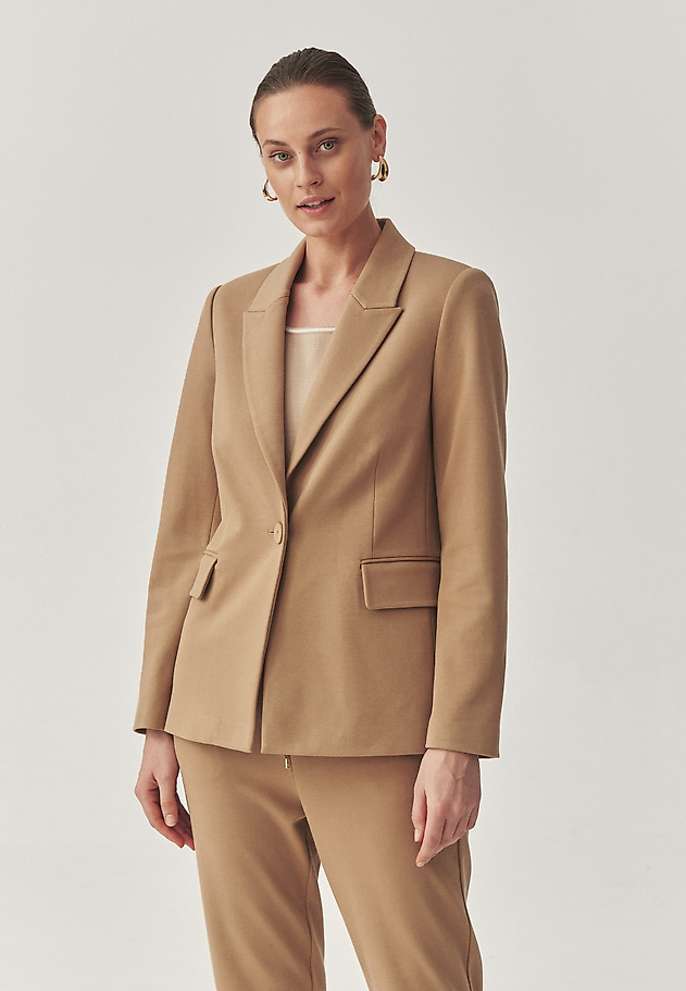 DZIANINOVÝ BLAZER S GOMBÍKOVÝM ZAPÍNANÍM - SERMA DZIANINOVÝ BLAZER S GOMBÍKOVÝM ZAPÍNANÍM - SERMA BÉŽOVÁ 2