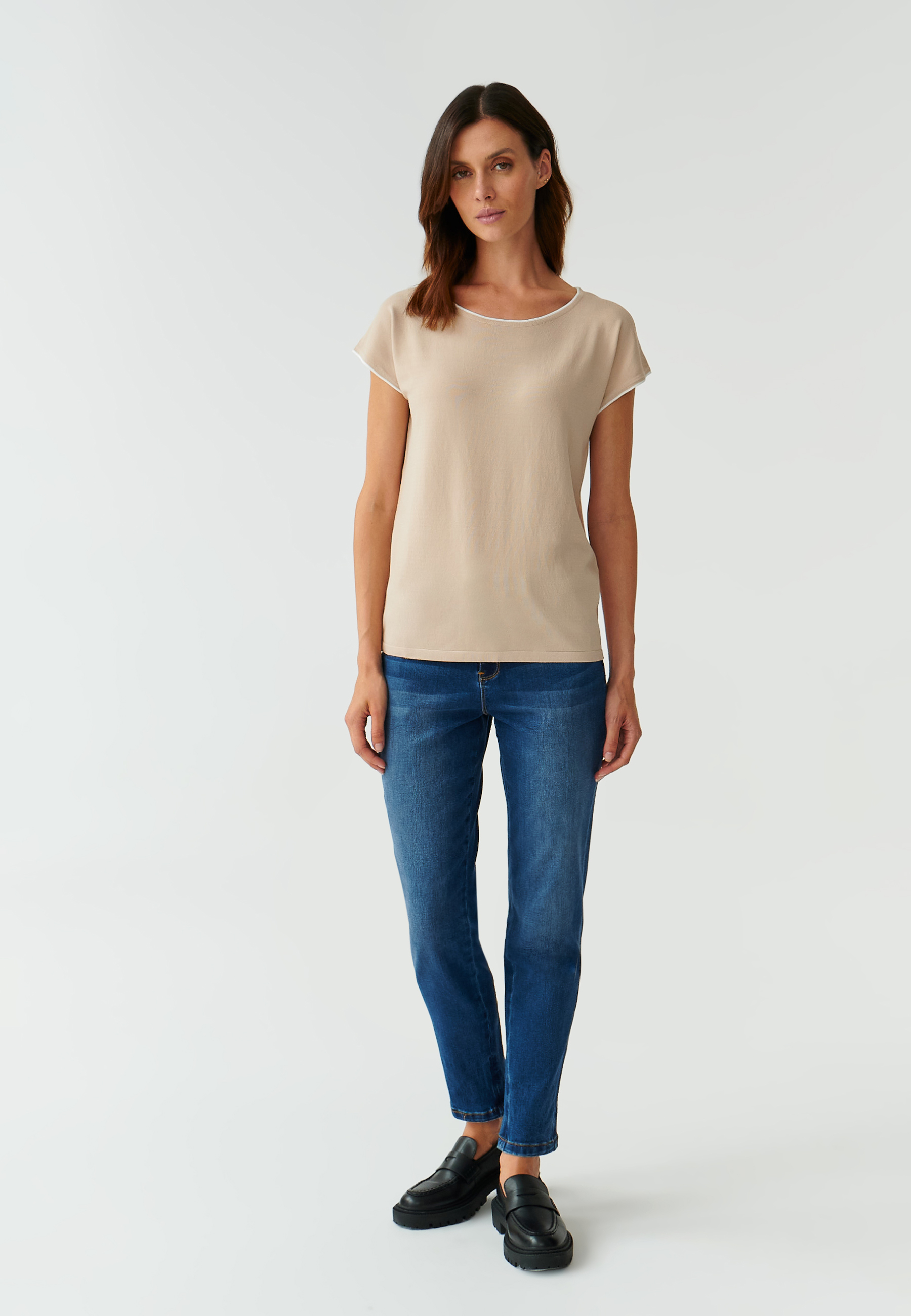 BLUZKA DAMSKA DZIANINOWA Z KRÓTKIM RĘKAWEM ESTE