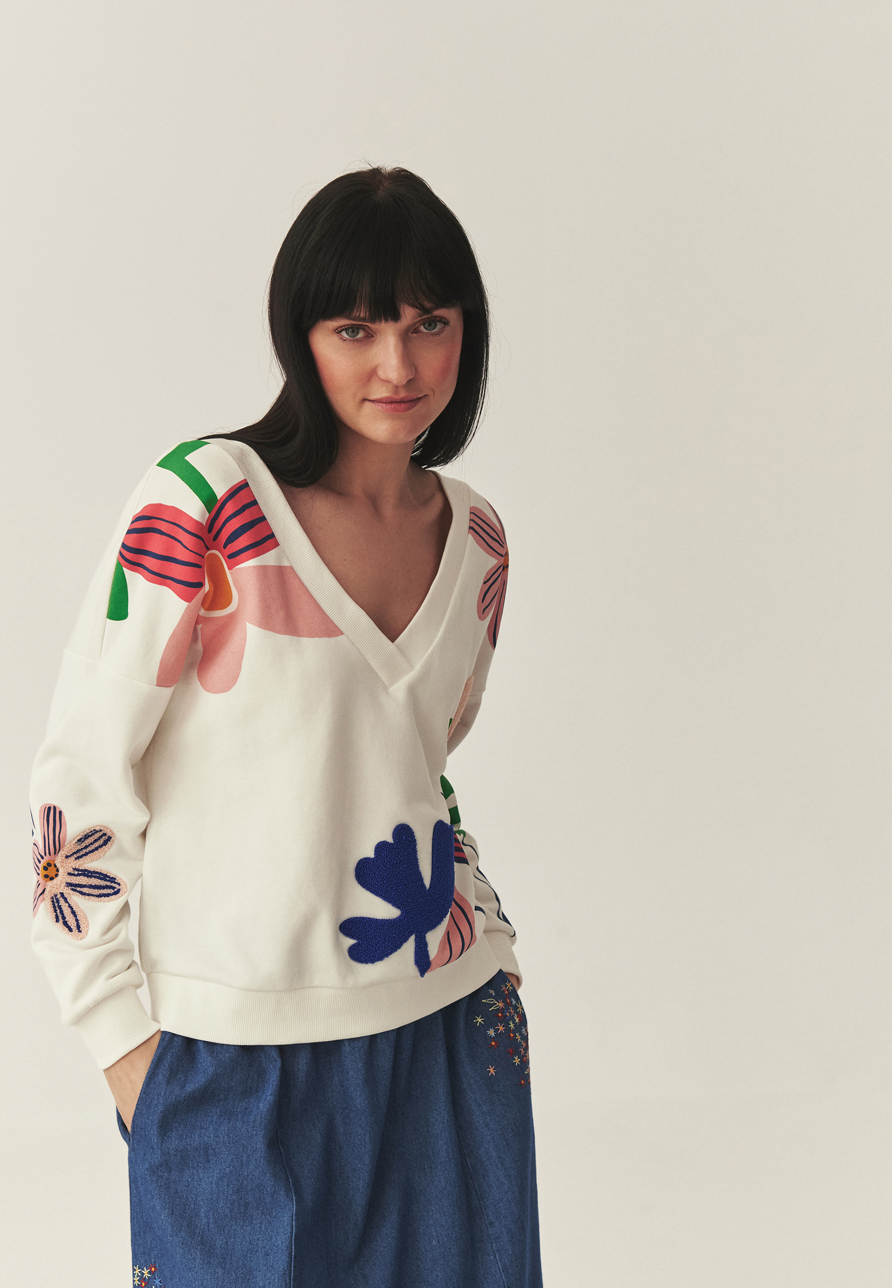 VYŠÍVANÁ MIKINA S BAVLNOU – RISAF