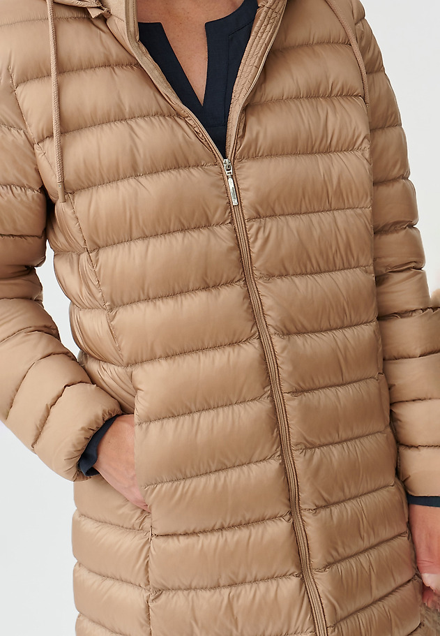DAMSKI PRILEGAJOČI SE PUFFER PLAŠČ ATKO DAMSKI PRILEGAJOČI SE PUFFER PLAŠČ ATKO BEŽ 6