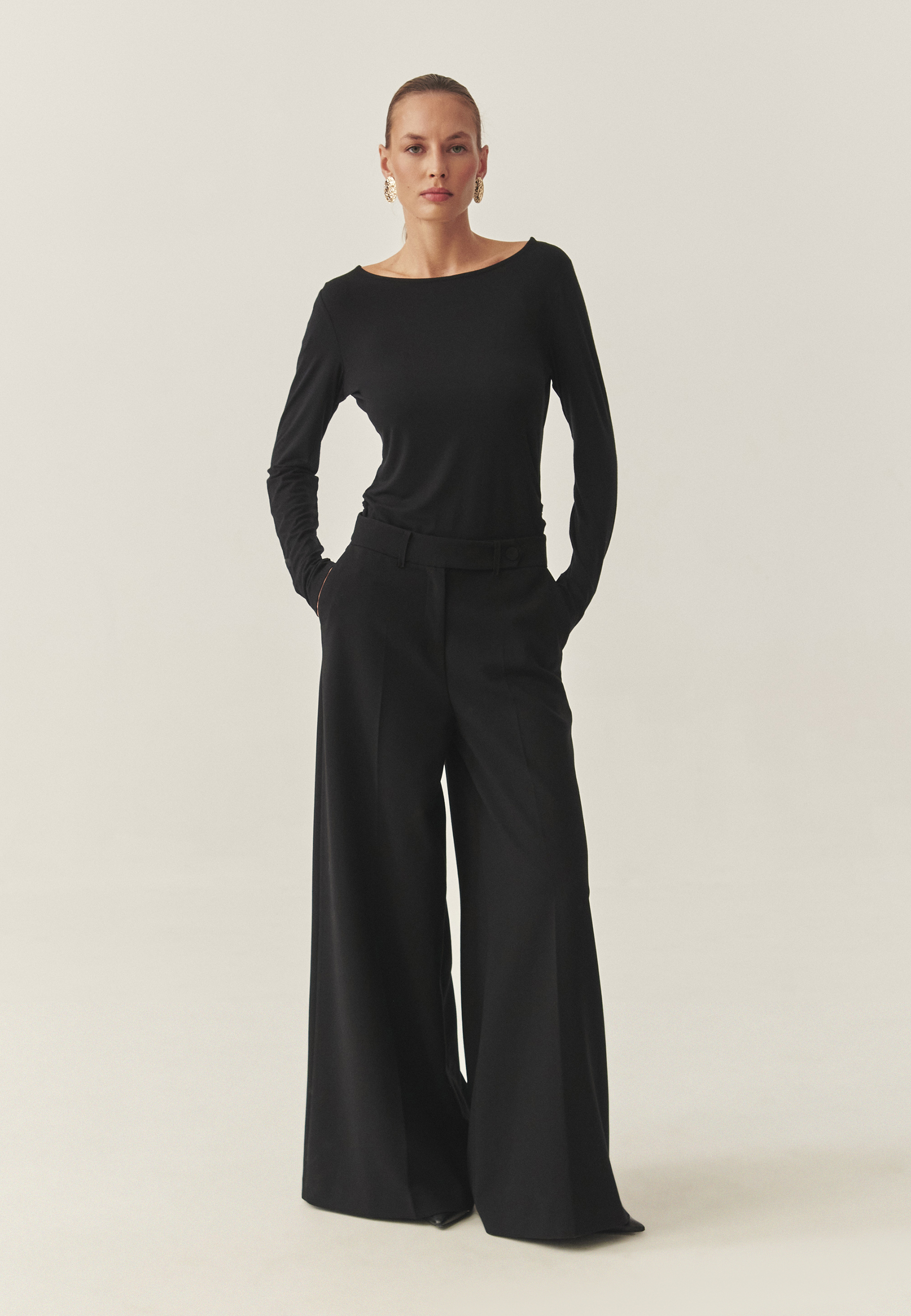 LADIES’ BLOUSE WITH DECORATIVE RUCHING - ZULA 1 BLACK 2