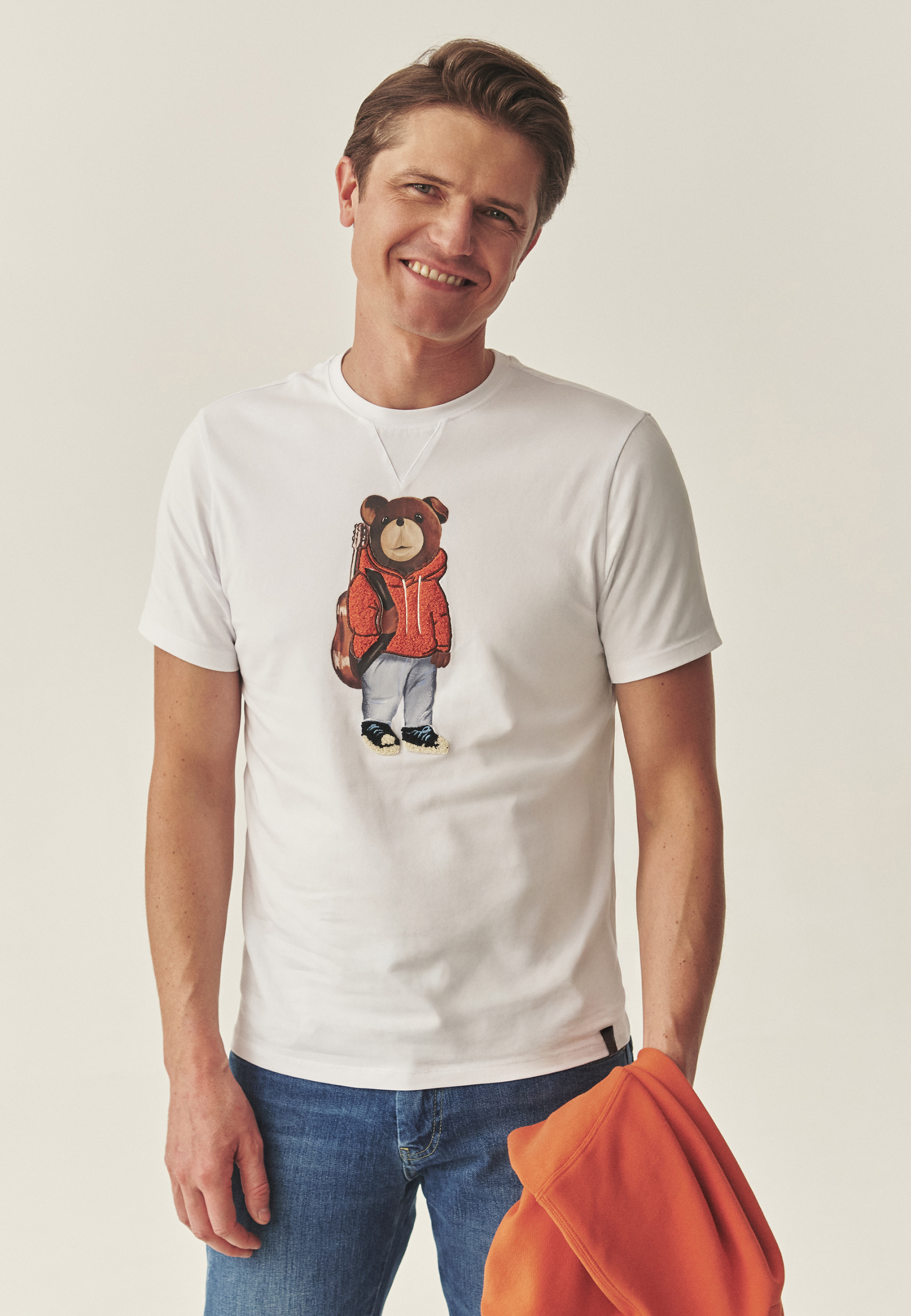 KLASYCZNY T-SHIRT Z BAJKOWYM WZOREM - FRANKO BIAŁY 2