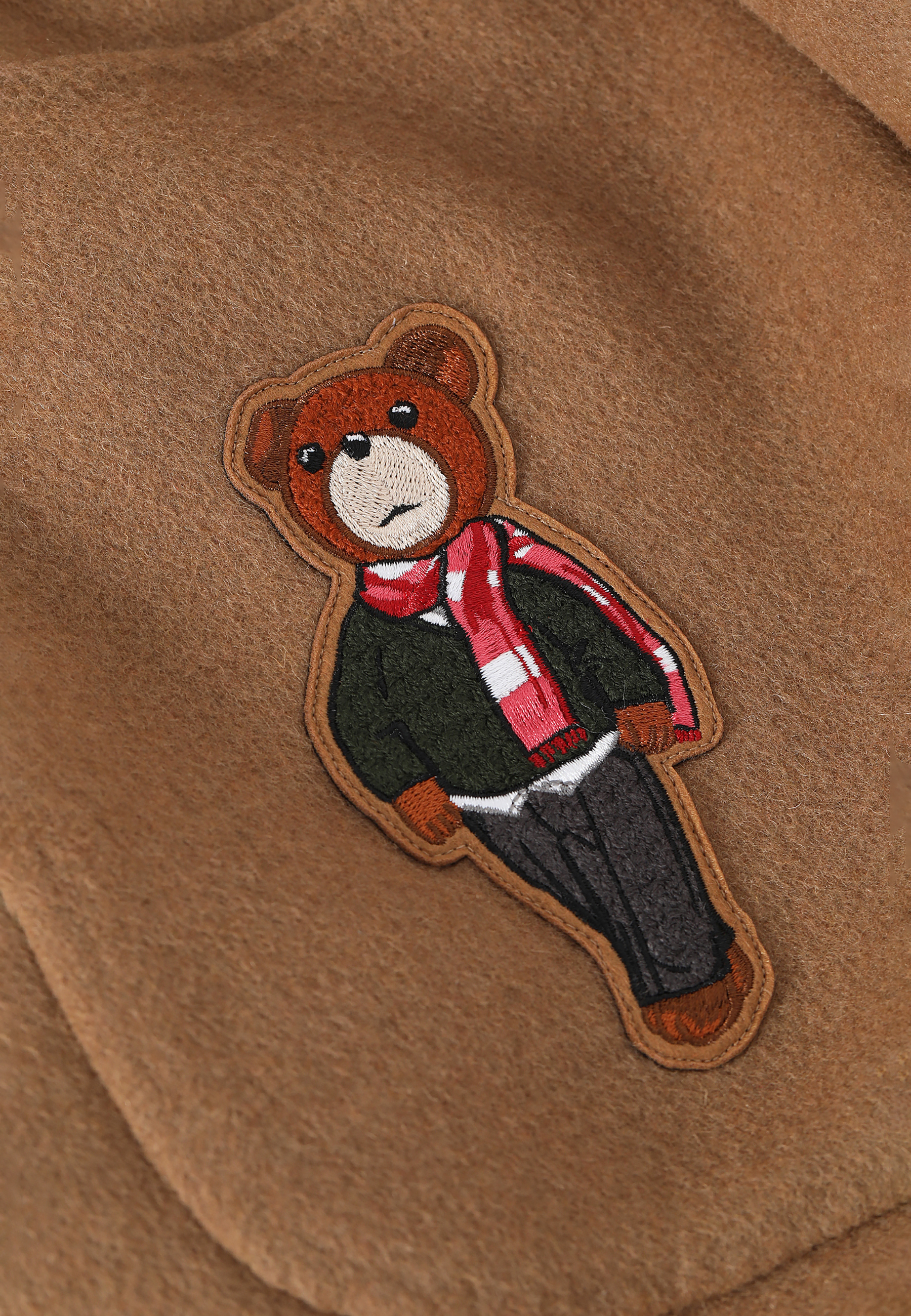 OVERSIZOWY PŁASZCZ DAMSKI Z NASZYWKAMI Z MISIEM USZATKIEM MISIOLANTA