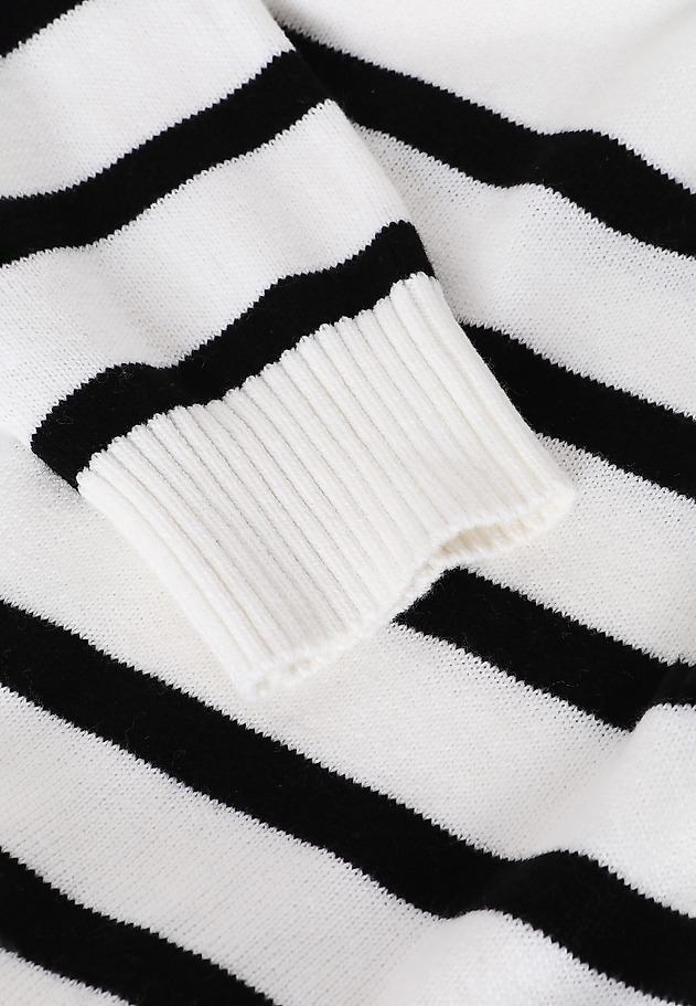 LADIES' LOOSE STRIPED SWEATER WITH A TURTLENECK PASOLI color