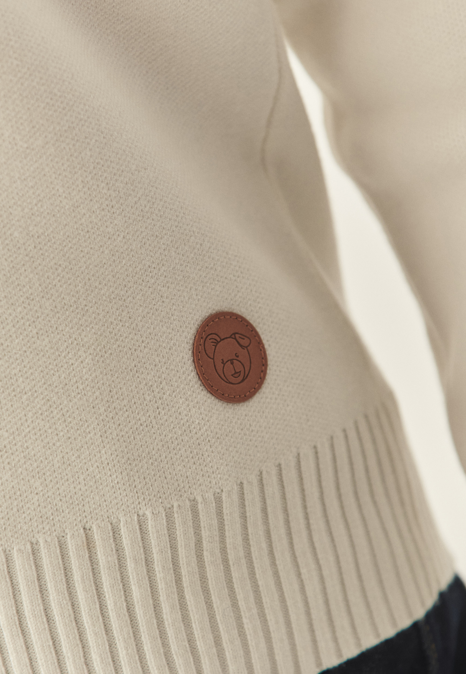 CASUALOWY SWETER Z MISIEM USZATKIEM - CLOUDY ECRU 2