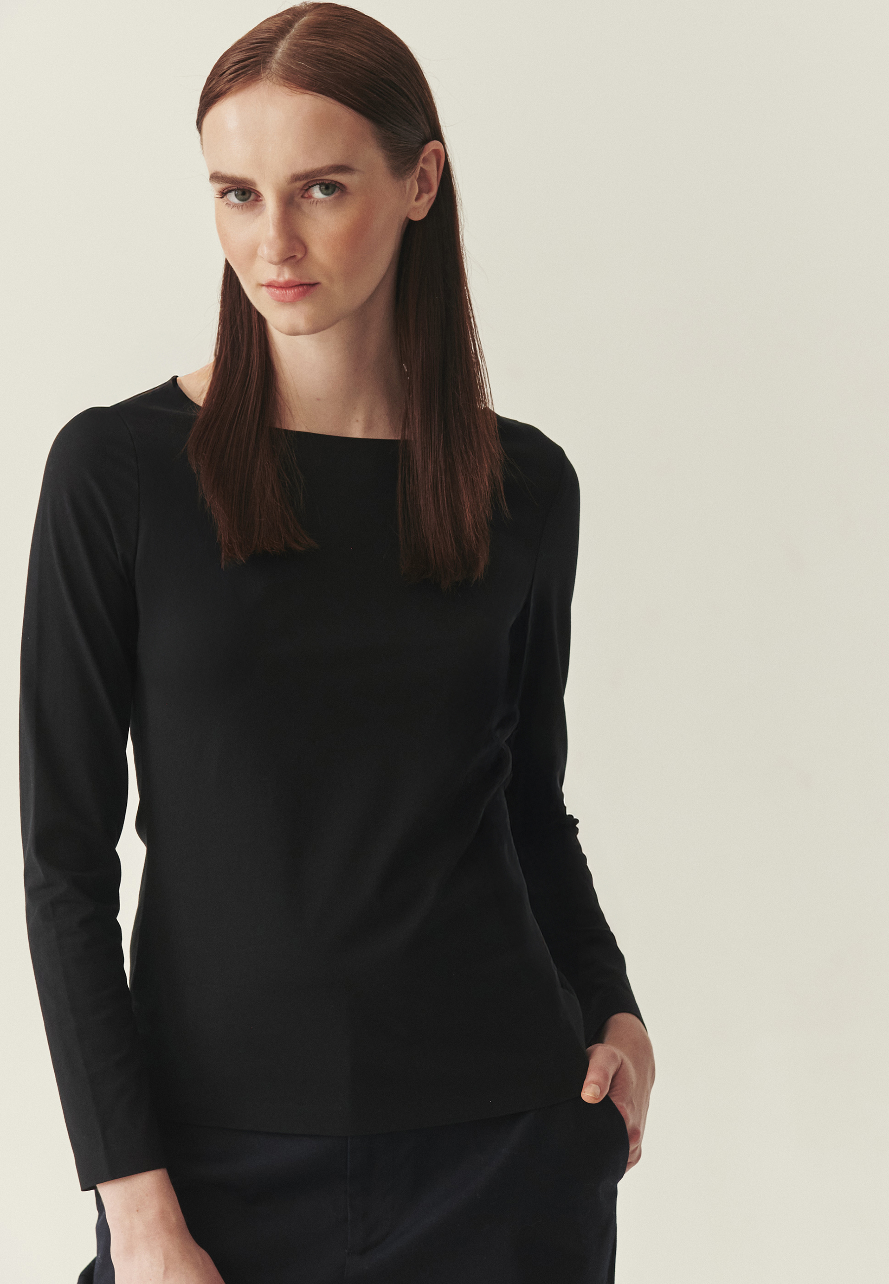 DOPASOWANA BLUZKA Z BAWEŁNĄ - MIKAJANKA CZARNY 2