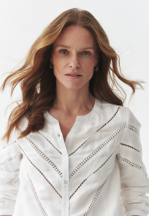 LNIANO-WISKOZOWA KOSZULA Z HAFTAMI - CASSIA LNIANO-WISKOZOWA KOSZULA Z HAFTAMI - CASSIA