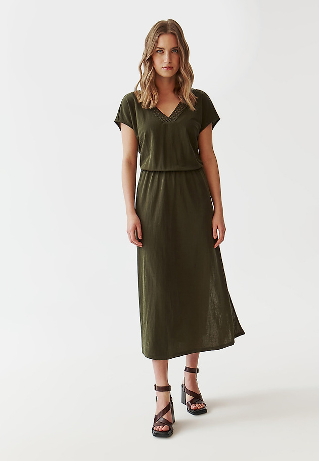 LADIES’ MIDI DRESS WITH DECORATIVE V-SHAPED NECKLINE - BONEA LADIES’ MIDI DRESS WITH DECORATIVE V-SHAPED NECKLINE - BONEA KHAKI 1