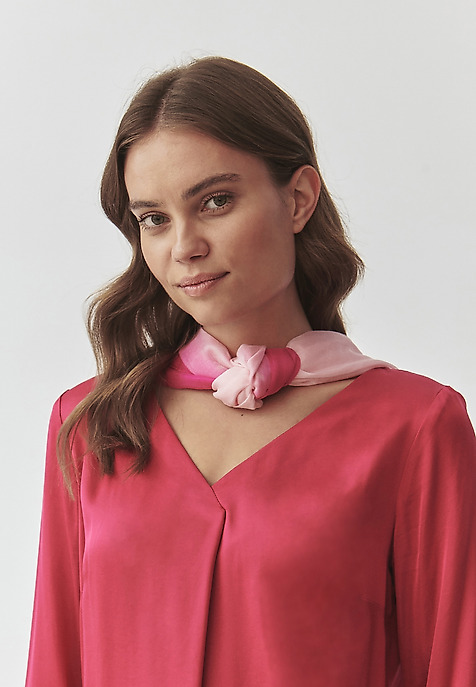 DÁMSKÁ ŠÁLA MODINI 1 DÁMSKÁ ŠÁLA MODINI 1