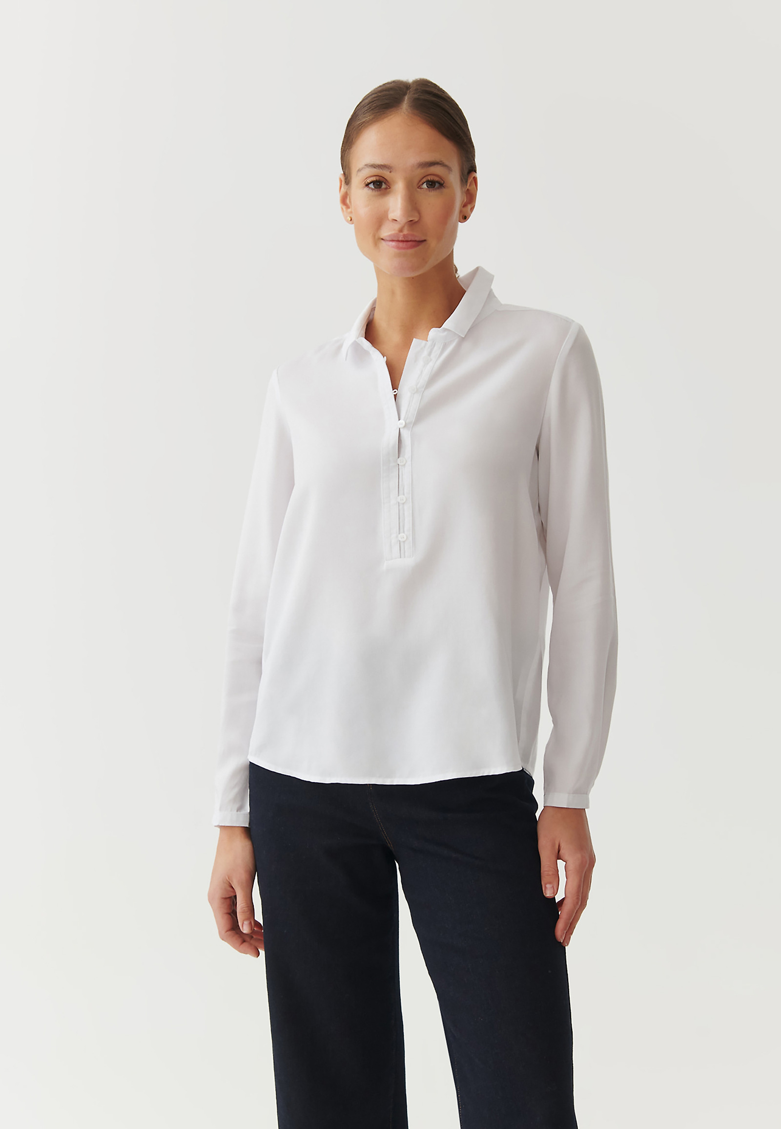 ŽENSKA BLUZA Z OVRATNIKOM - BENETI ŽENSKA BLUZA Z OVRATNIKOM - BENETI BELA 95384
