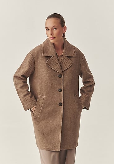 TKANINOWY PŁASZCZ DAMSKI W JODEŁKĘ — SEWRO TKANINOWY PŁASZCZ DAMSKI W JODEŁKĘ — SEWRO