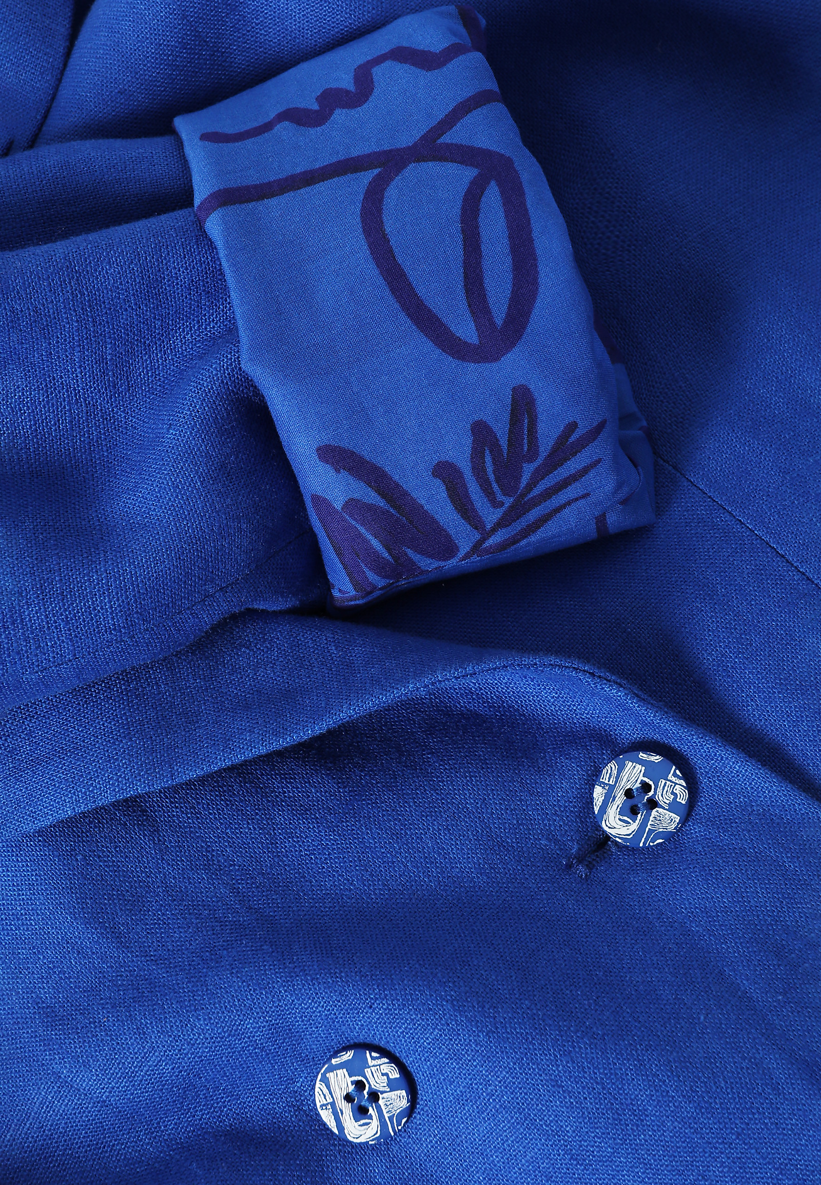 ŻAKIET TKANINOWY DWURZĘDOWY O SWOBODNYM KROJU - ADRIANNA 2 ŻAKIET TKANINOWY DWURZĘDOWY O SWOBODNYM KROJU - ADRIANNA 2 NIEBIESKI 103442