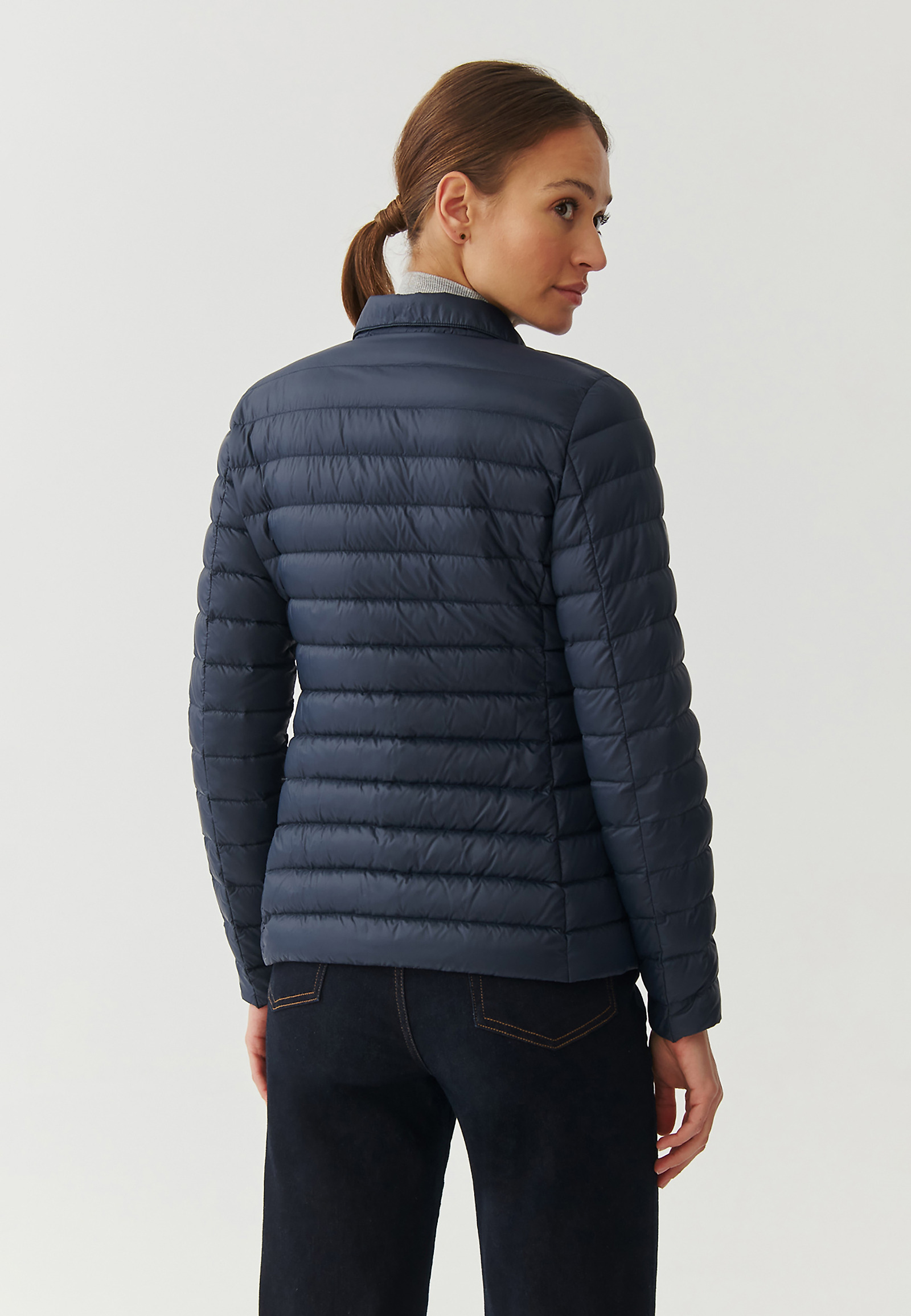 DÁMSKÁ STYLOVÁ PÉŘOVÁ BUNDA S KLOPAMI - KRISANA DÁMSKÁ STYLOVÁ PÉŘOVÁ BUNDA S KLOPAMI - KRISANA TMAVĚ MODRÁ 95251