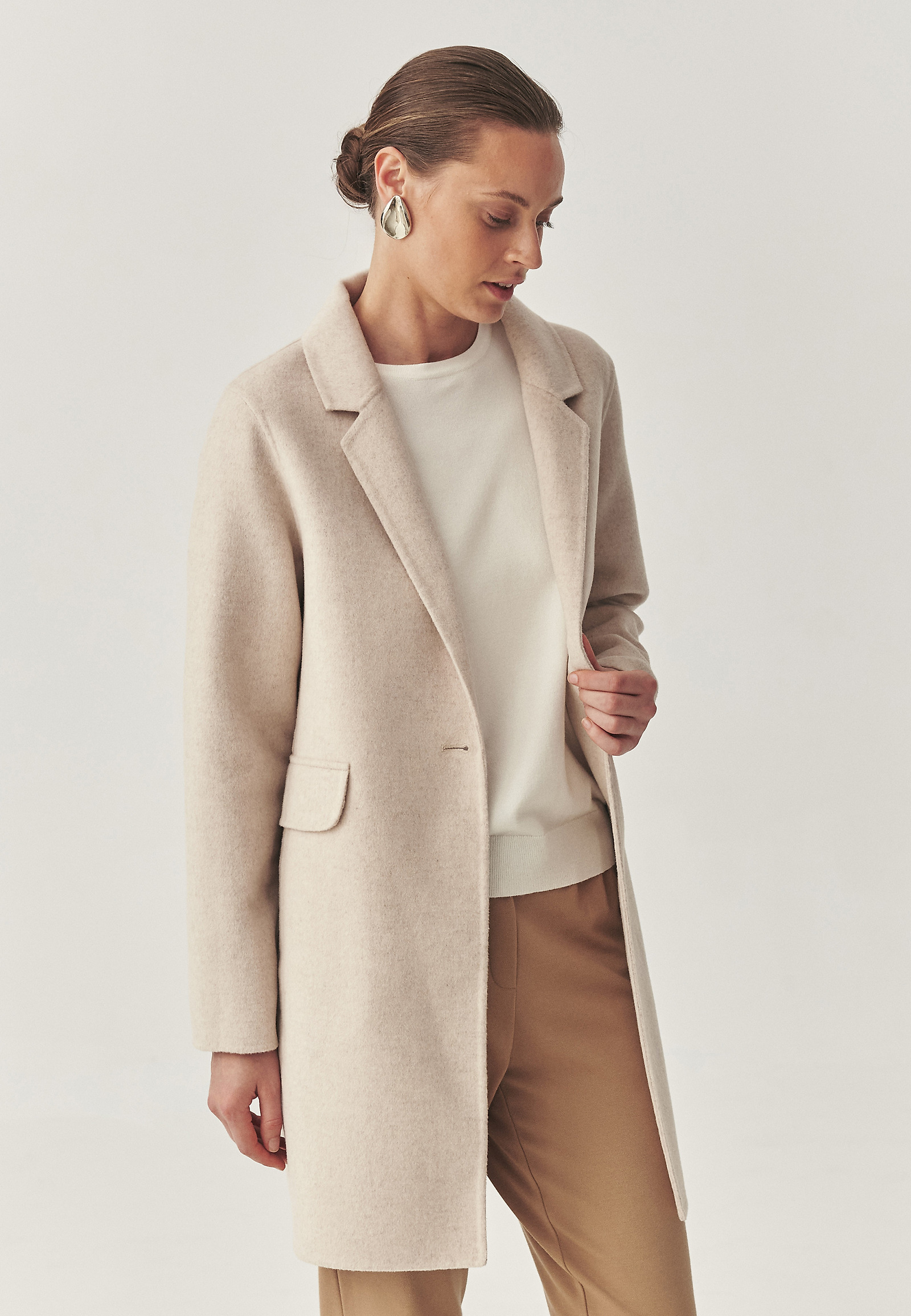 ELEGANTEN PLAŠČ Z VOLNO - LIL ELEGANTEN PLAŠČ Z VOLNO - LIL BEŽ 114706