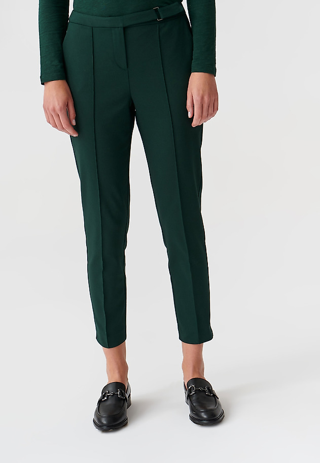 LADIES’ TROUSERS WITH DECORATIVE BUCKLE JAKINA 1 LADIES’ TROUSERS WITH DECORATIVE BUCKLE JAKINA 1 ZIELONY 2