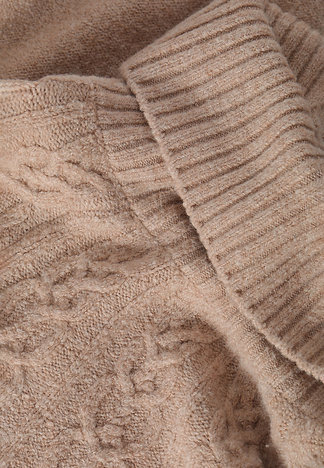 LADIES’ LOOSE SWEATER WITH A TURTLENECK SKANDI LADIES’ LOOSE SWEATER WITH A TURTLENECK SKANDI BEŻOWY 8