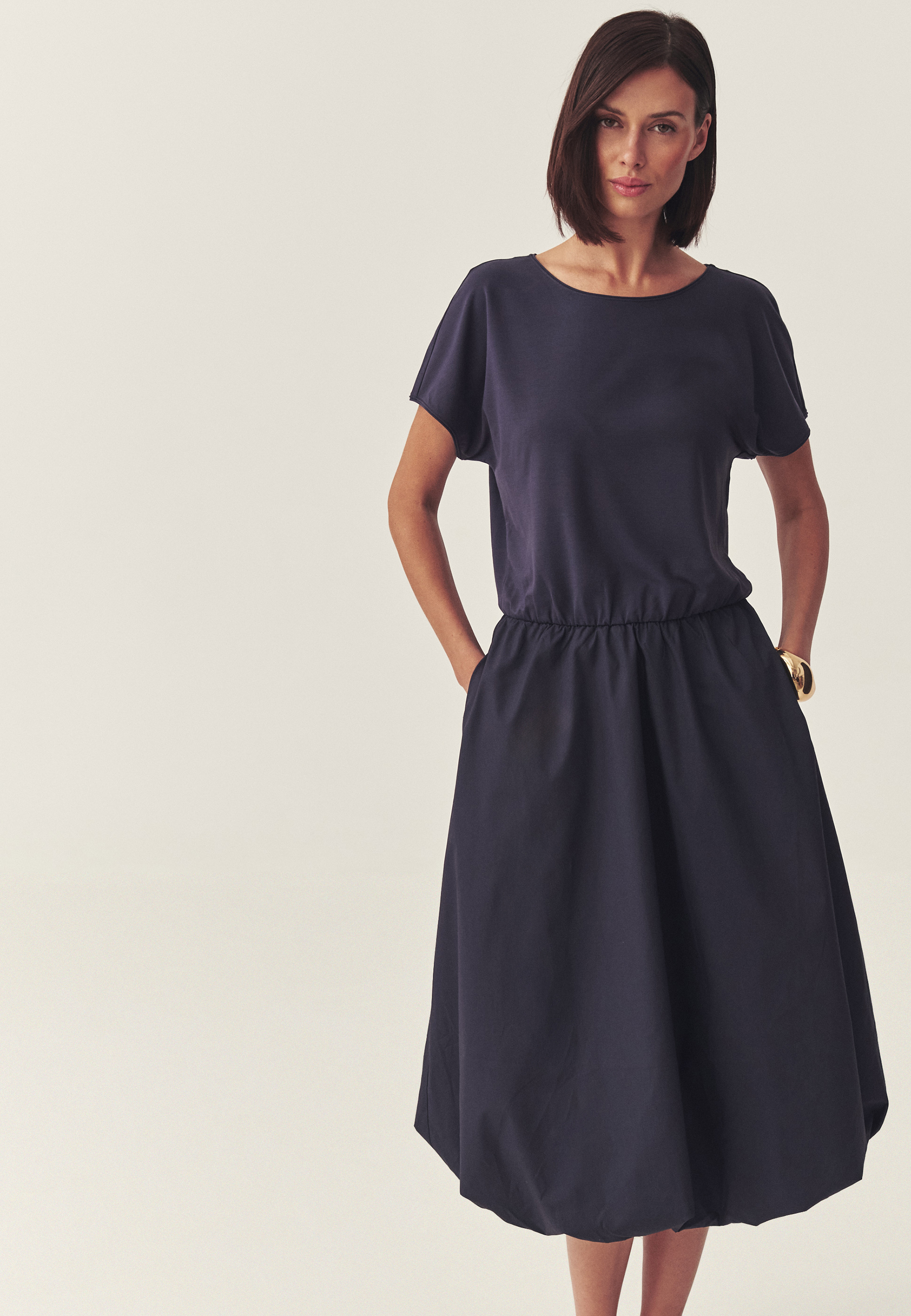 BALÓNOVÉ ŠATY Z KOMBINOVANÉHO MATERIÁLU – SELIJO