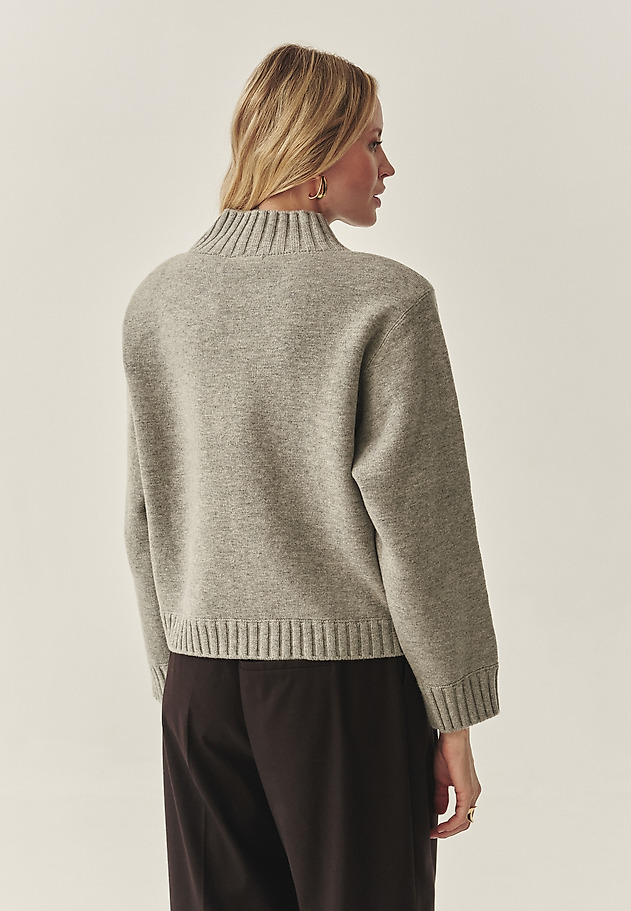 OVERSIZOWY SWETER DAMSKI Z PÓŁGOLFEM - MALMANA 1 OVERSIZOWY SWETER DAMSKI Z PÓŁGOLFEM - MALMANA 1 SZARY 3