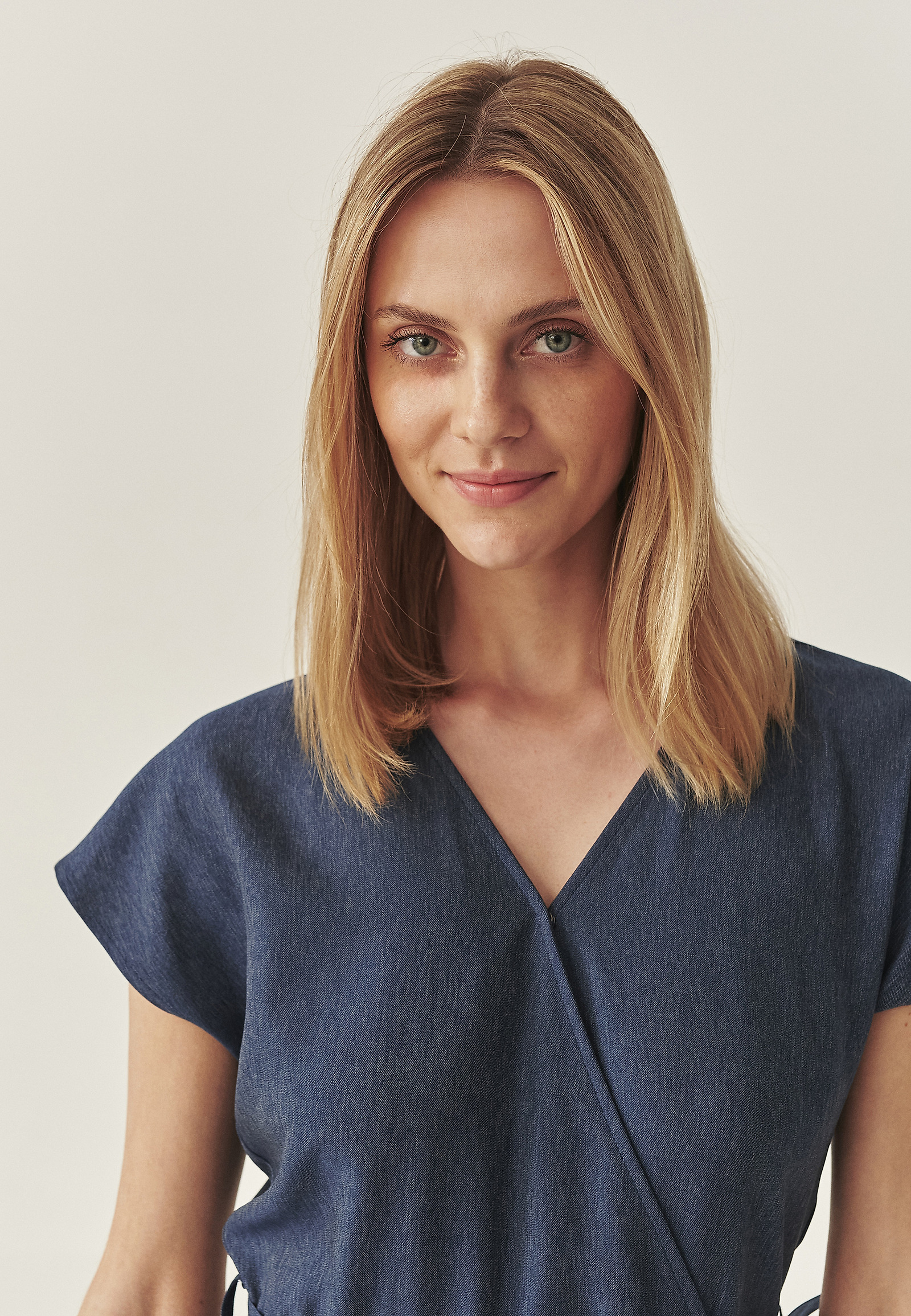 ROBE TIP ENVELOPE CU FUND PLIAT - MARIENNA ROBE TIP ENVELOPE CU FUND PLIAT - MARIENNA ALBASTRU 114508