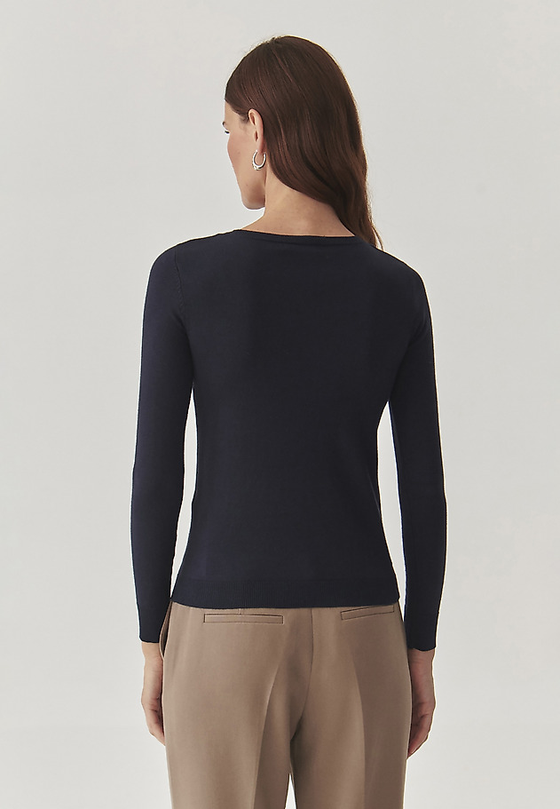 CLASSIC LADIES’ SWEATER WITH ROUND NECKLINE - TESSINI CLASSIC LADIES’ SWEATER WITH ROUND NECKLINE - TESSINI GRANATOWY 3