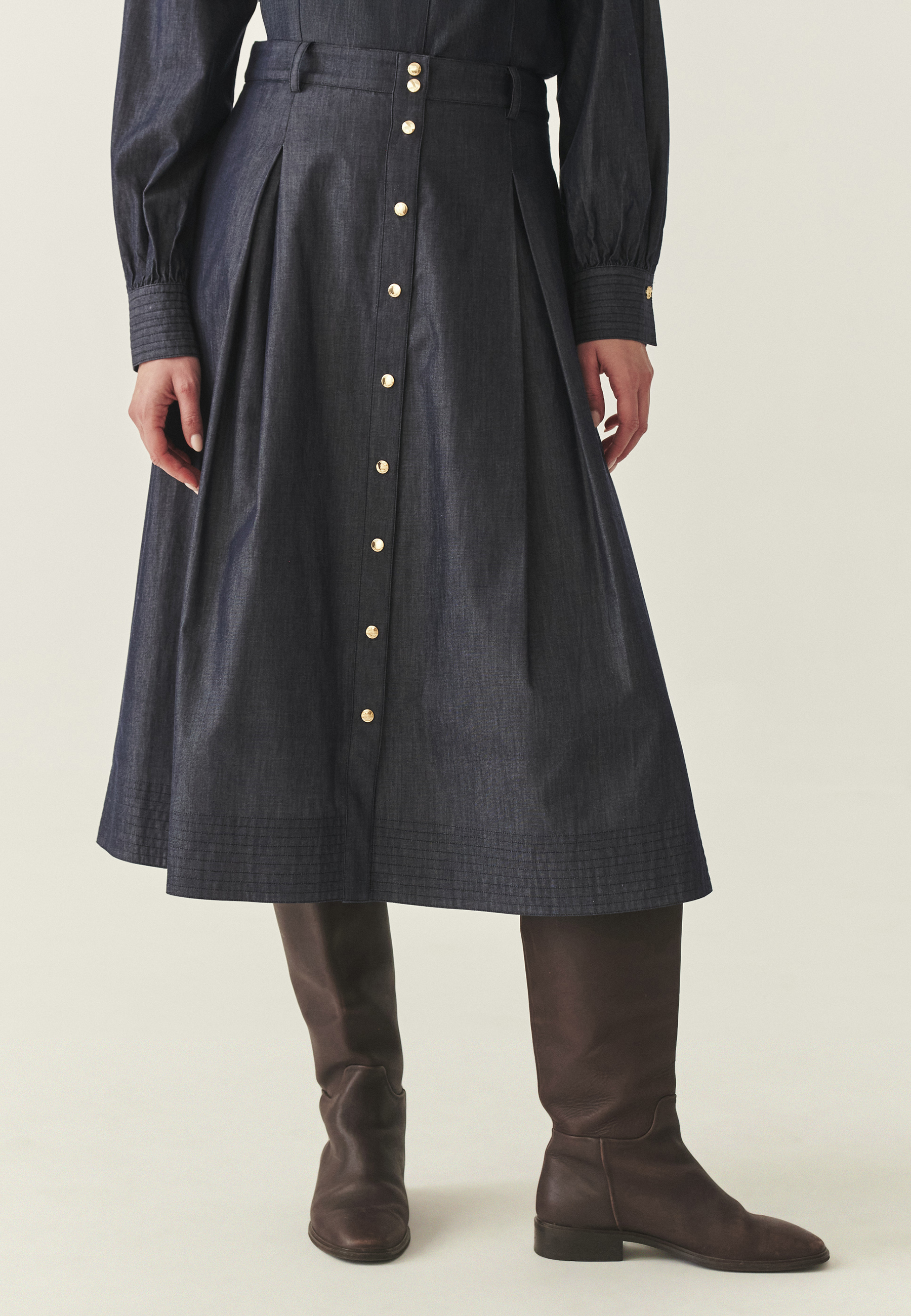 ROZKLOSZOWANA SPÓDNICA Z DENIMU - NADIFA GRANATOWY 2