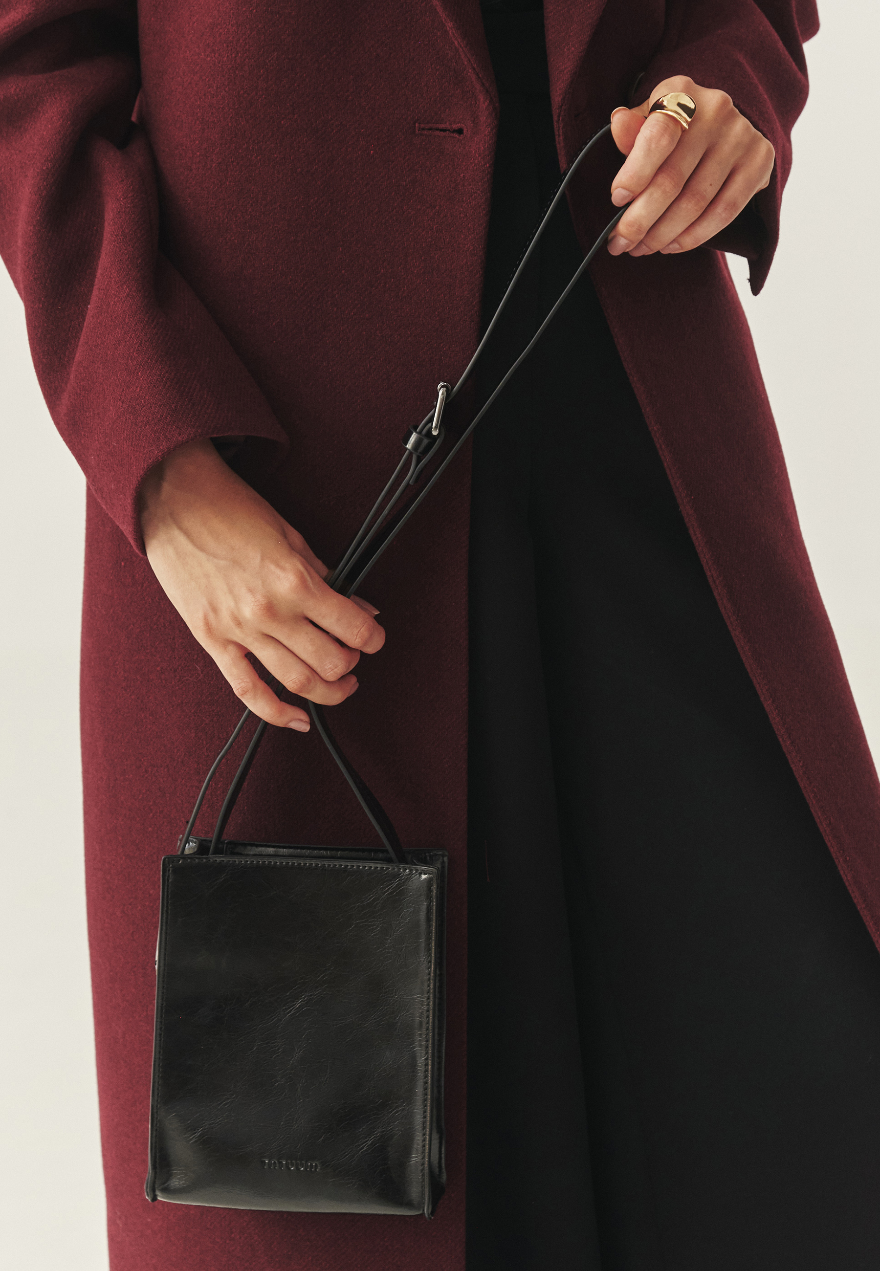 ČIERNA KOMPAKTNÁ TAŠKA - MIDNIGHT SPARKLE ČIERNA 2